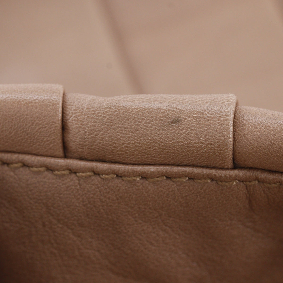 Anya Hindmarch Beige Leather Shoulder Bag (Pre-Owned)