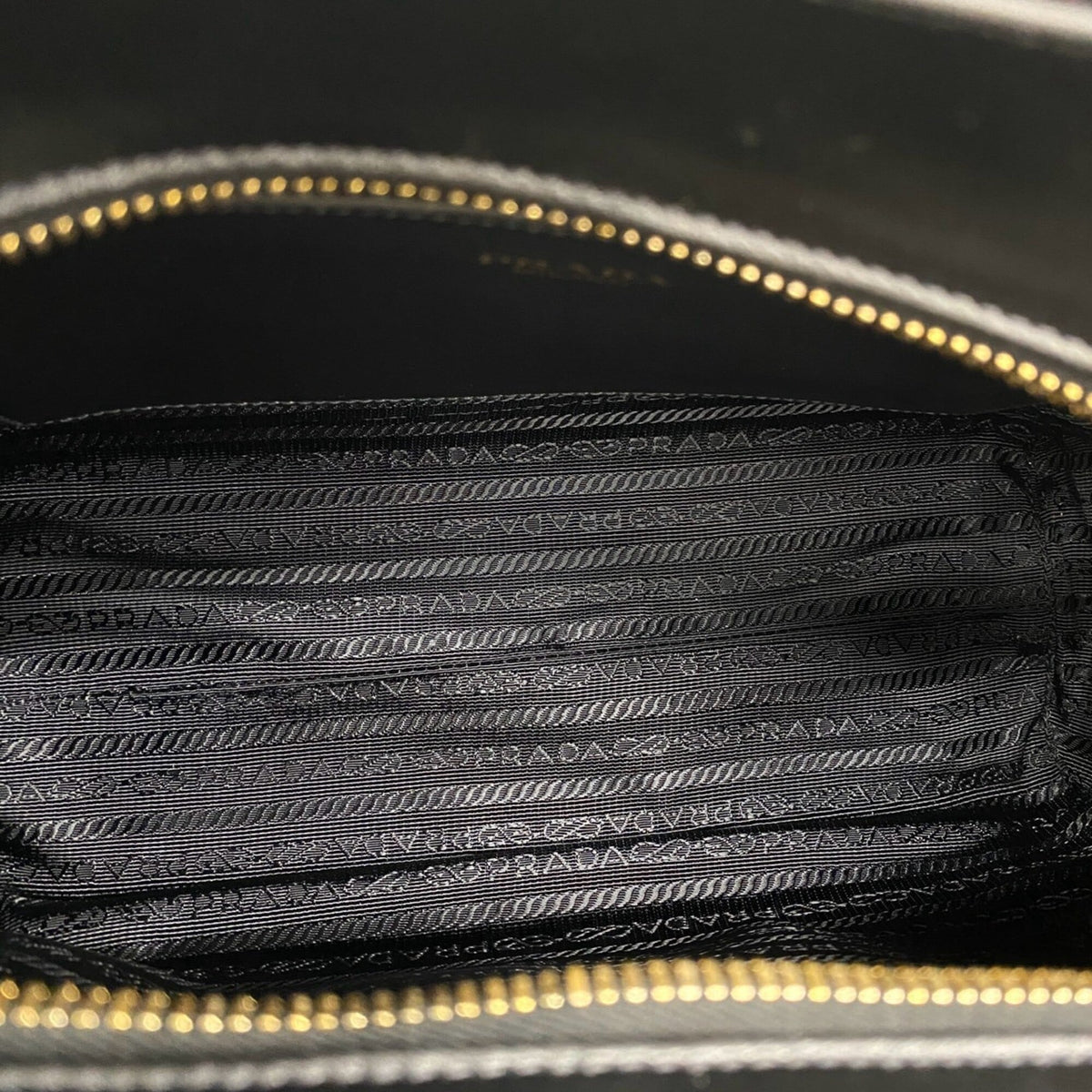 Prada Black Leather Handbag Shoulder Bag Tote Bag (Pre-Owned)