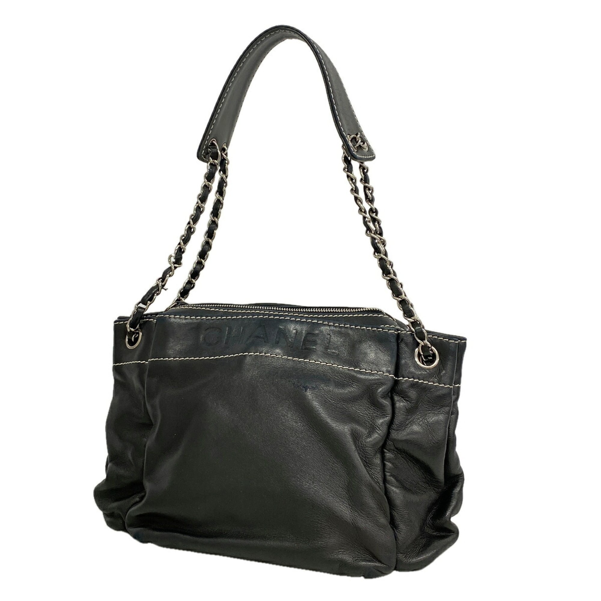 Chanel Black Leather Shoulder Bag (Pre-Owned)