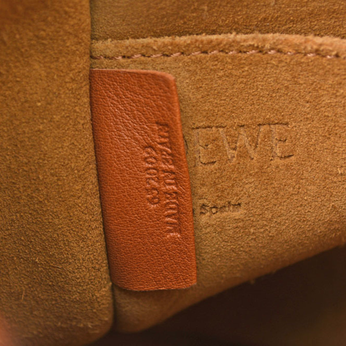 Loewe Brown Yellow Leather Shoulder Bag (Pre-Owned)