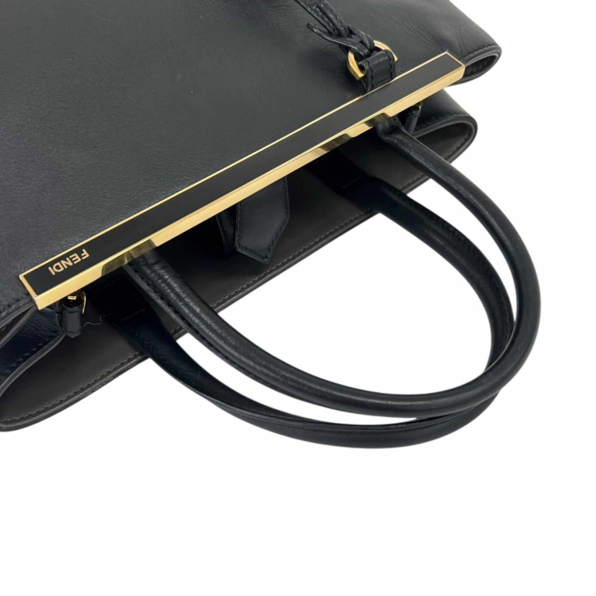 Fendi Black White Leather Handbag (Pre-Owned)