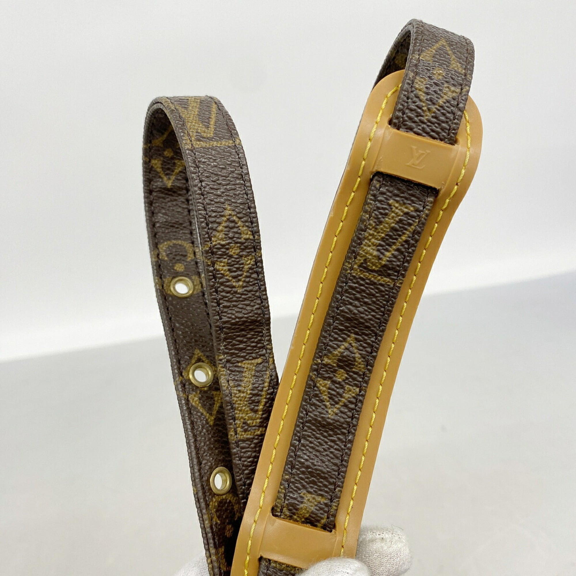 Louis Vuitton Brown Shoulder Bag (Pre-Owned)