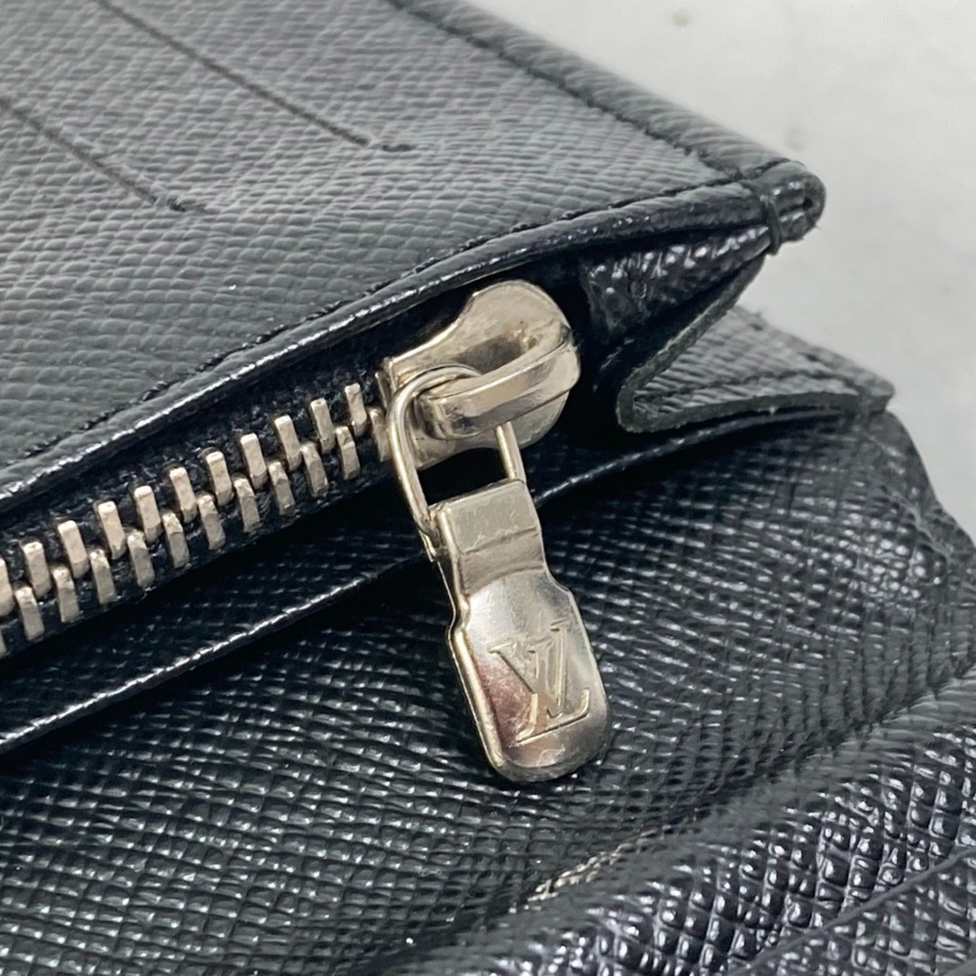 Louis Vuitton Damier Graphite Black Damier Graphite Long Wallet (Bi-Fold) (Pre-Owned)