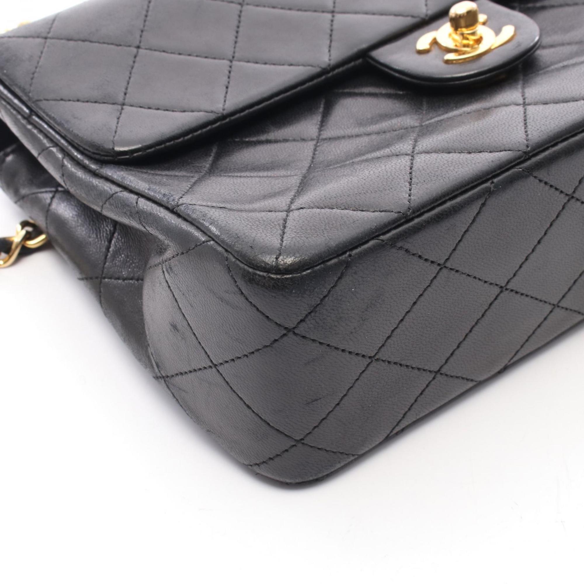 Chanel Black Leather Handbag Shoulder Bag (Pre-Owned)