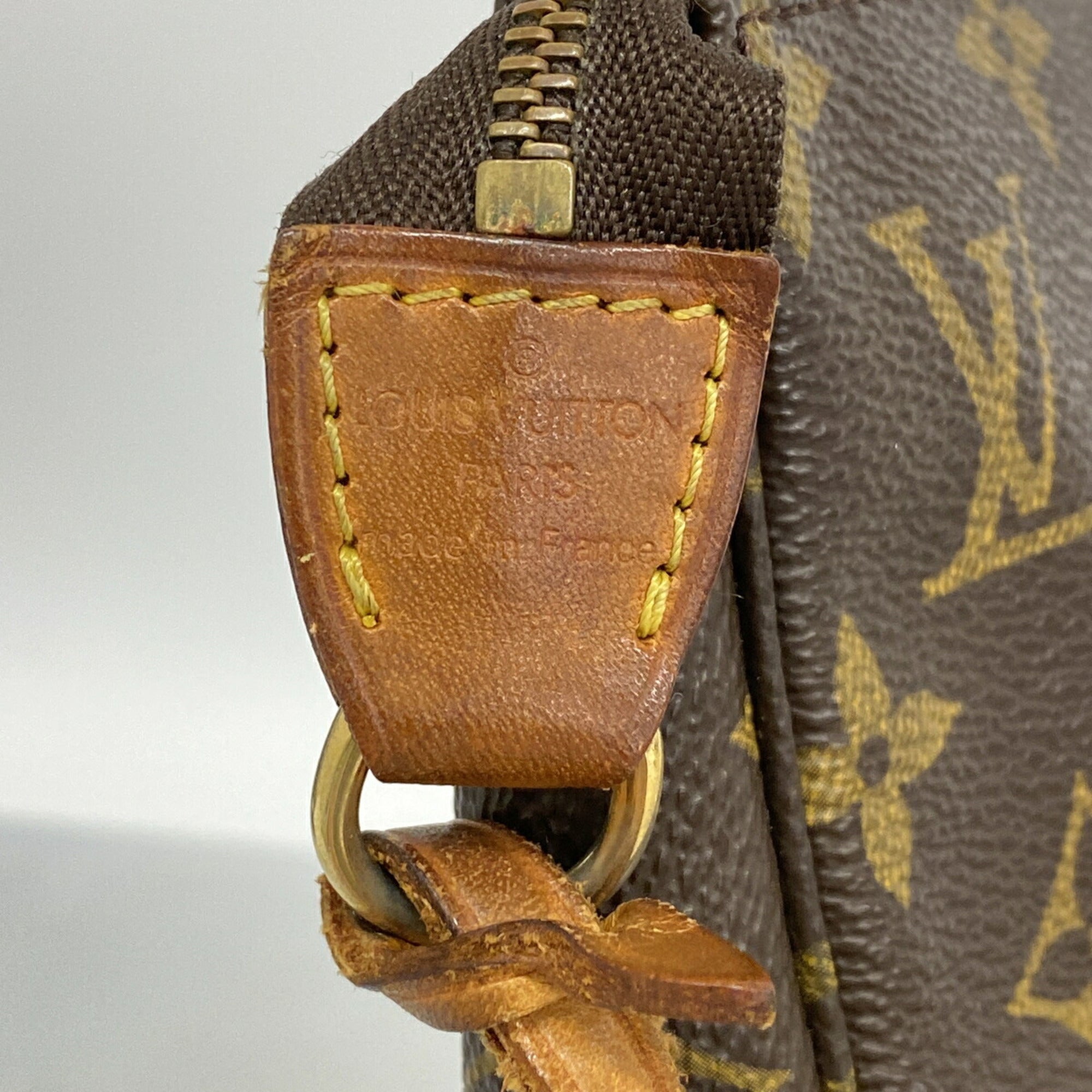 Louis Vuitton Brown Pouch (Pre-Owned)