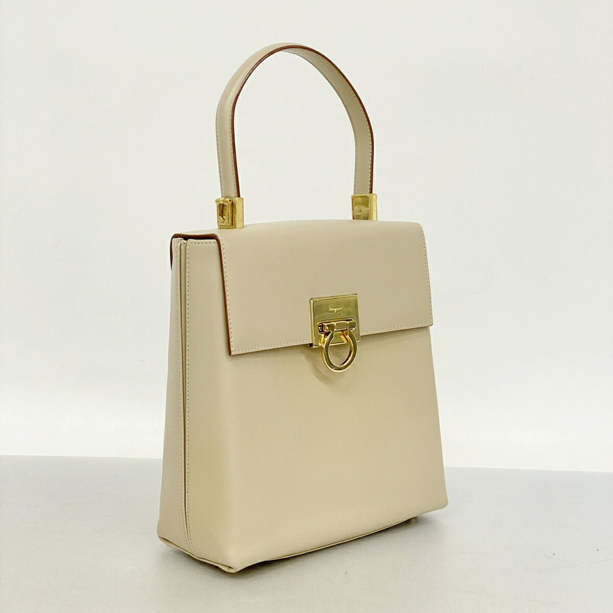 Salvatore Ferragamo Beige Leather Handbag (Pre-Owned)