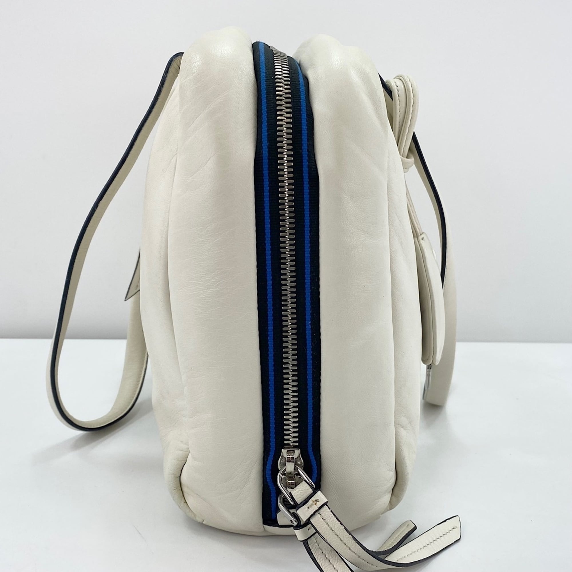 Prada White Shoulder Bag (Pre-Owned)