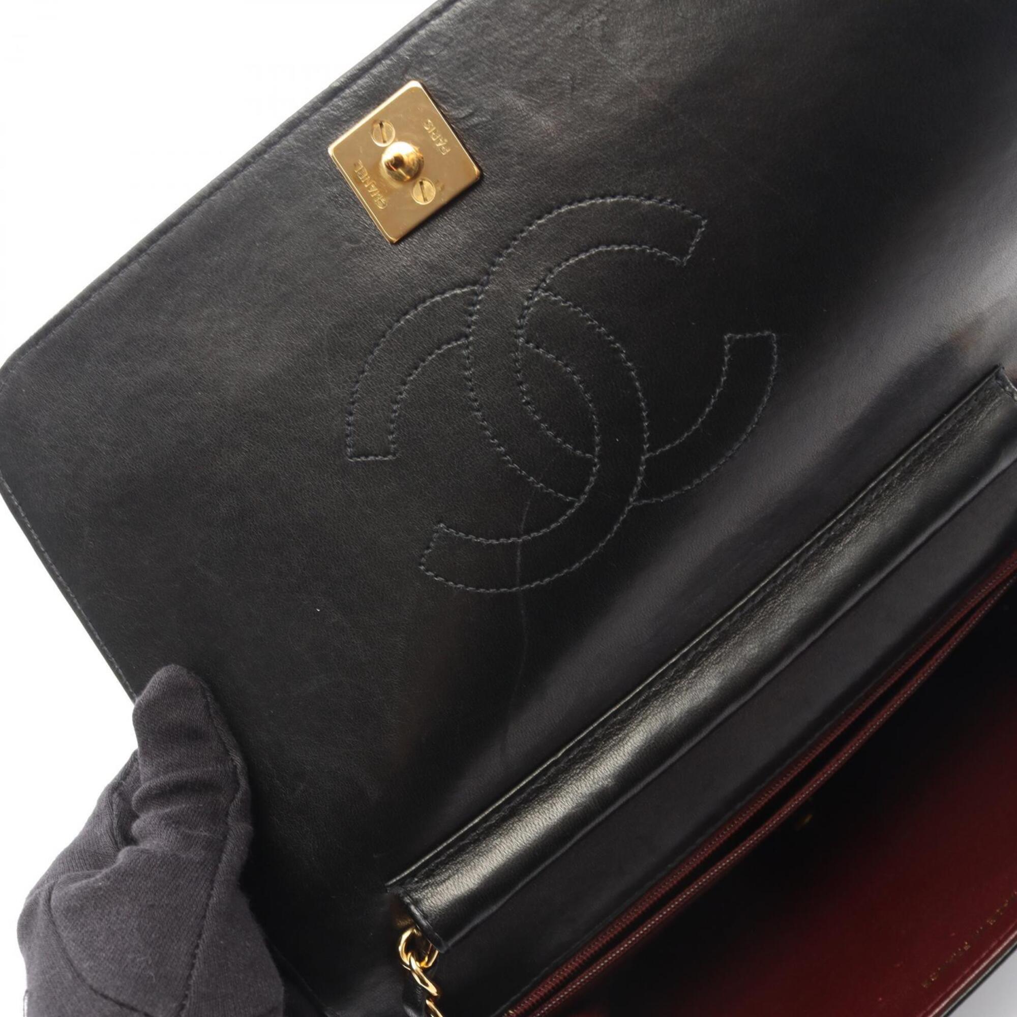 Chanel Matelasse Black Leather Handbag Shoulder Bag (Pre-Owned)