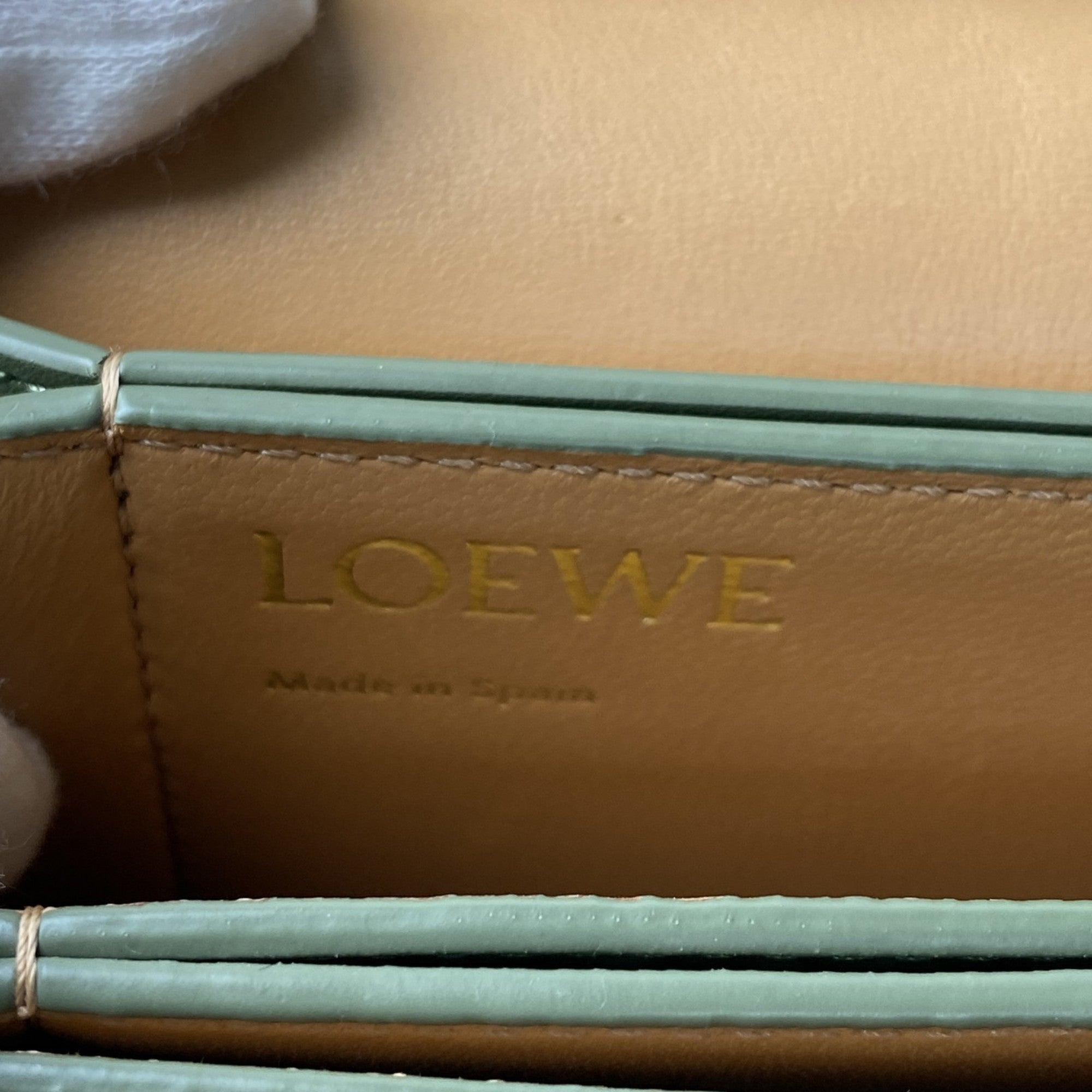 Loewe Green Leather Shoulder Bag Sling Bag (Pre-Owned)