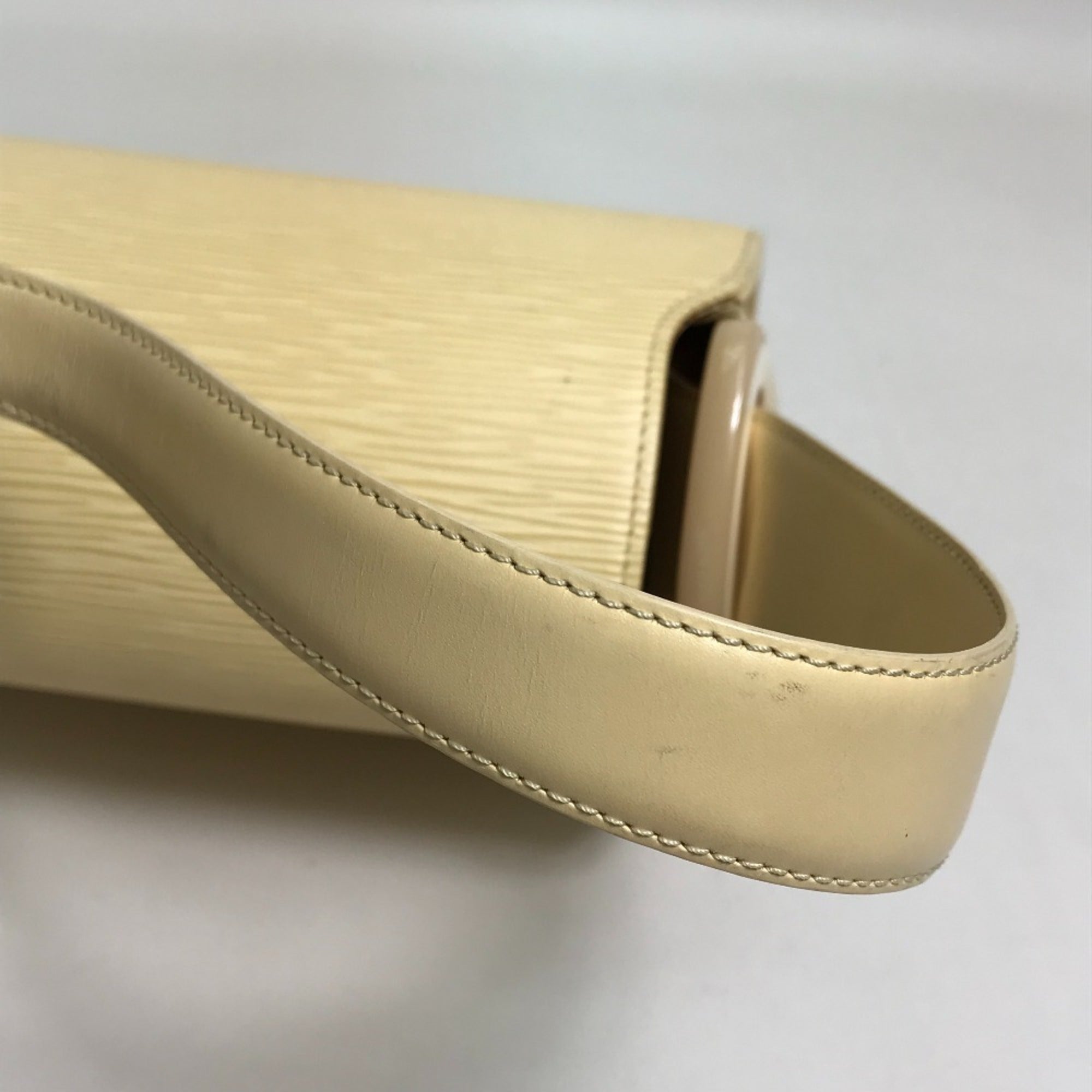 Louis Vuitton Vanilla Yellow Epi Leather Shoulder Bag (Pre-Owned)