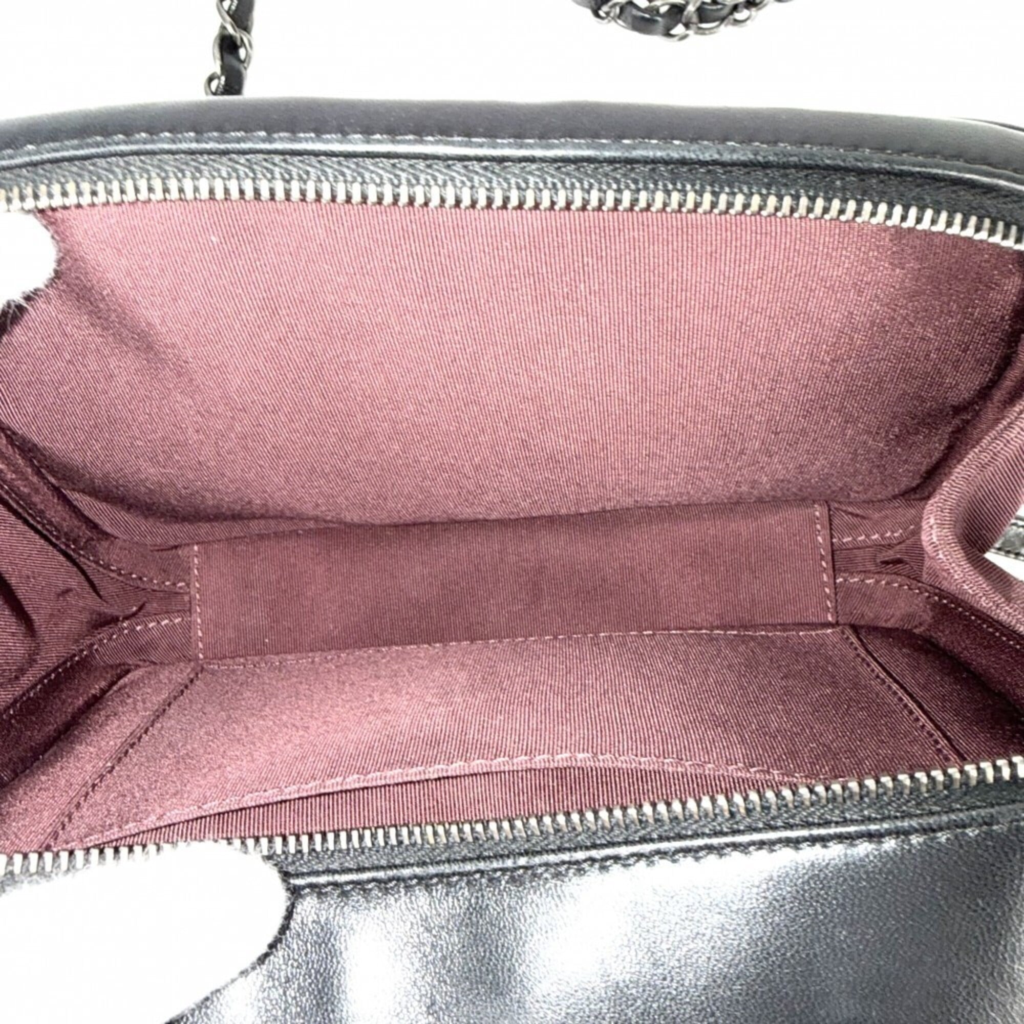 Chanel Black Matte Silver White Leather Shoulder Bag (Pre-Owned)