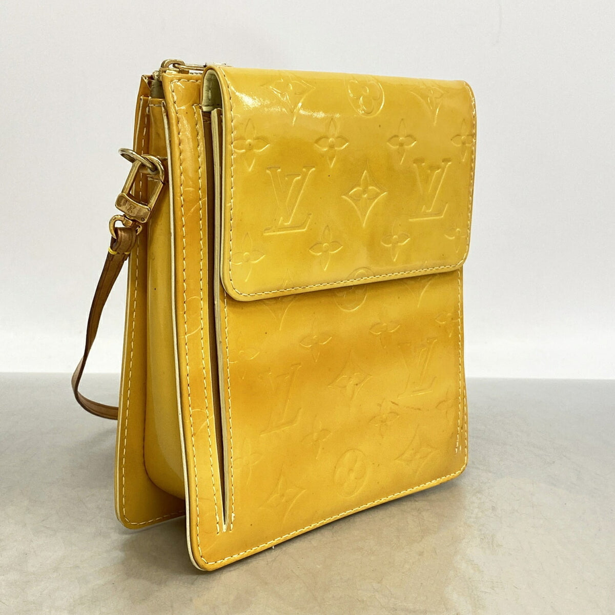 Louis Vuitton Lime Yellow Handbag (Pre-Owned)