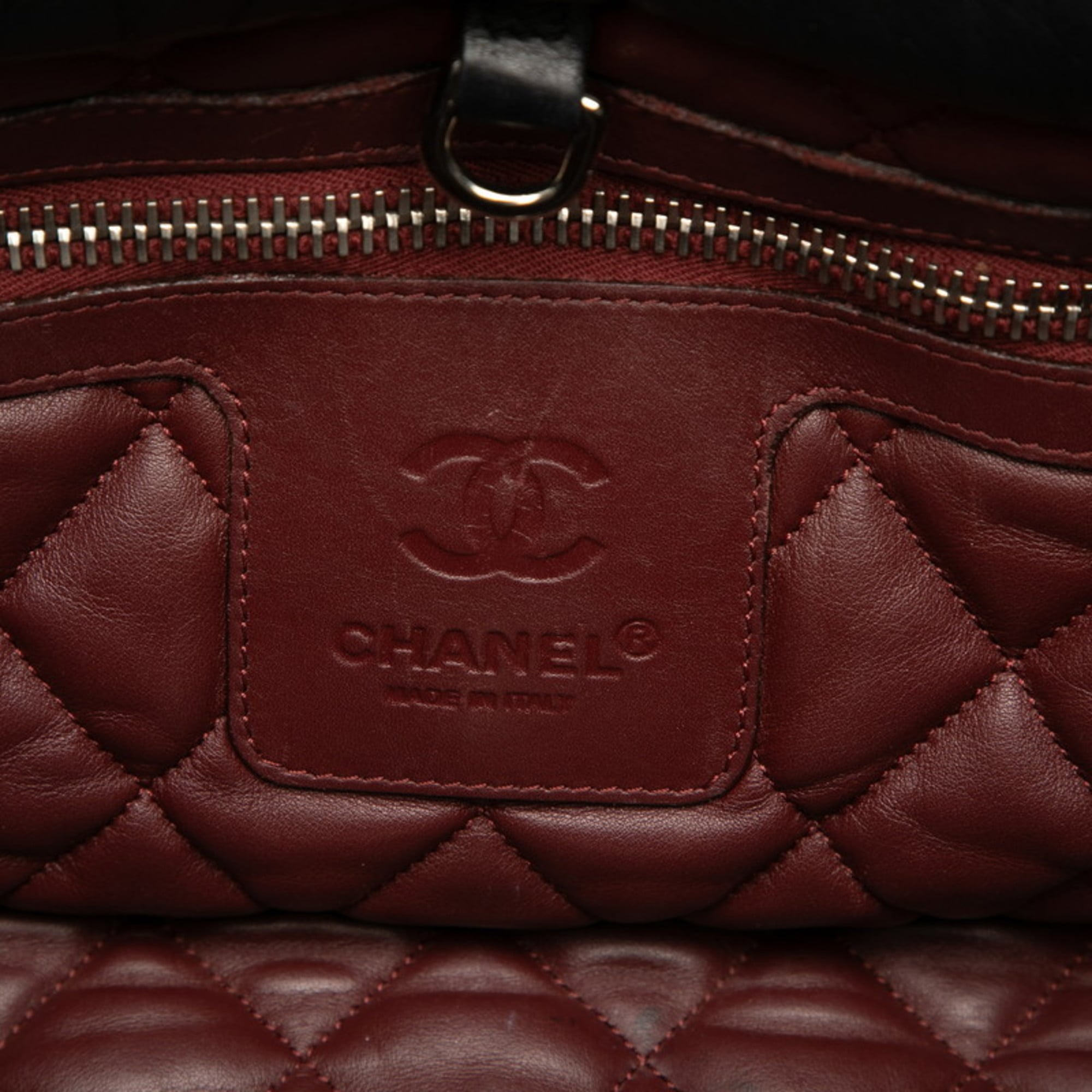 Chanel Black Leather Tote Bag (Pre-Owned)