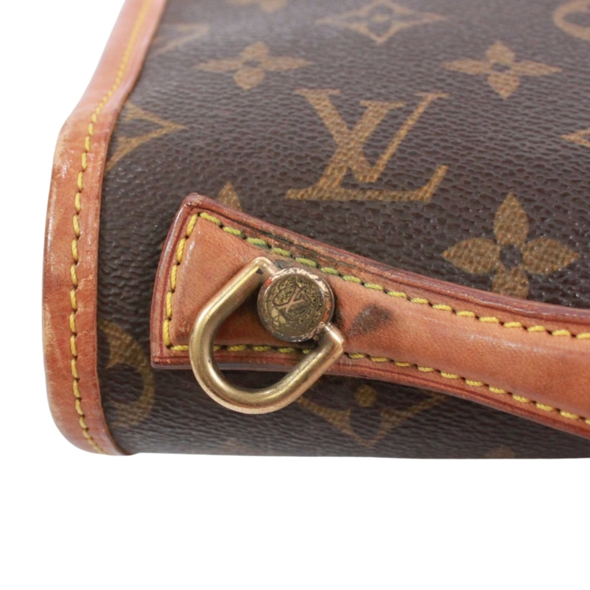 Louis Vuitton Brown Monogram Monogram Shoulder Bag (Pre-Owned)