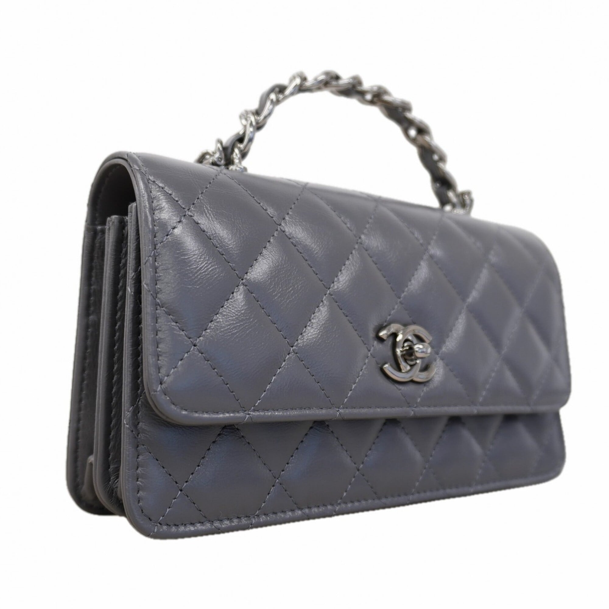 Chanel Gray Leather Handbag (Pre-Owned)