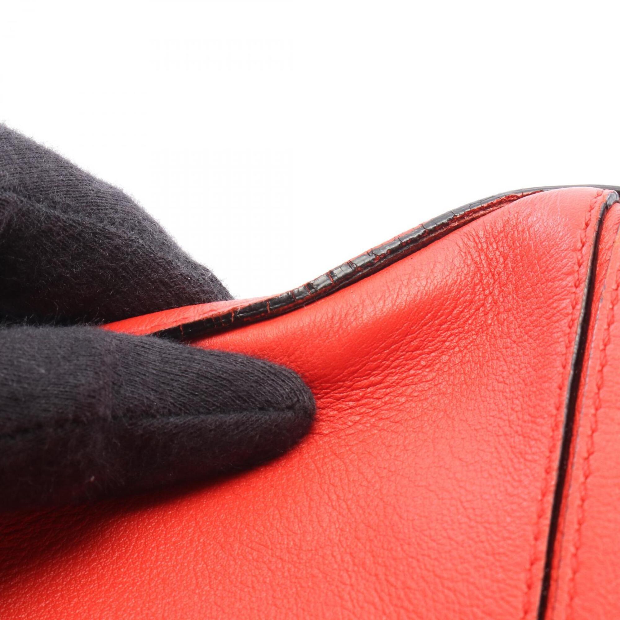 Loewe Red Color Leather Handbag (Pre-Owned)