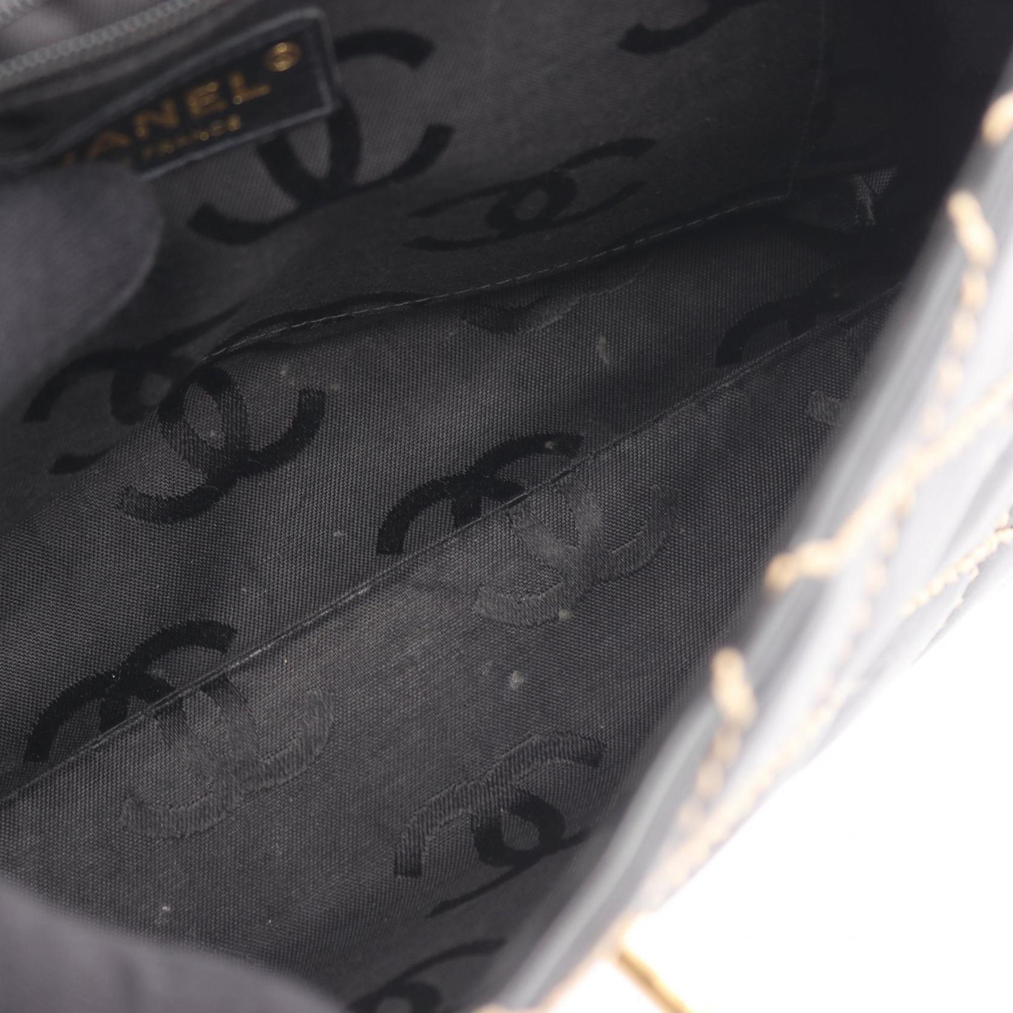 Chanel Black Leather Handbag (Pre-Owned)