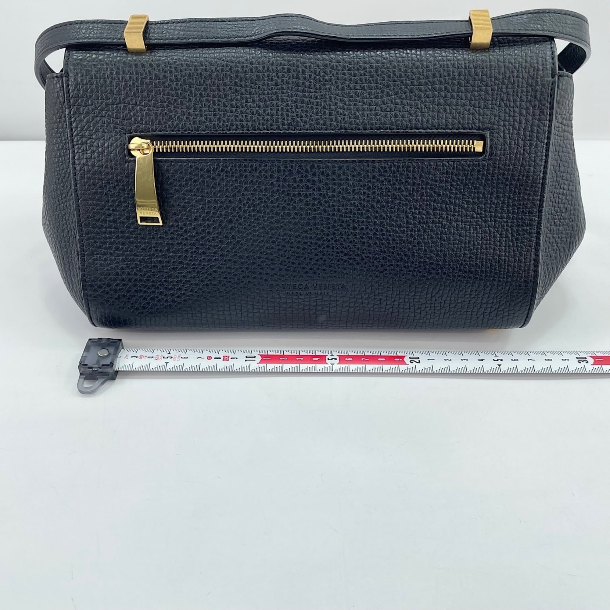 Bottega Veneta Black Shoulder Bag (Pre-Owned)