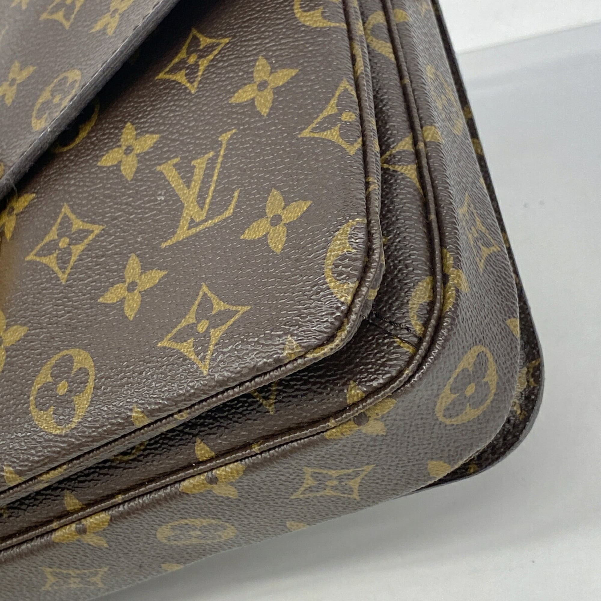 Louis Vuitton Brown Handbag (Pre-Owned)