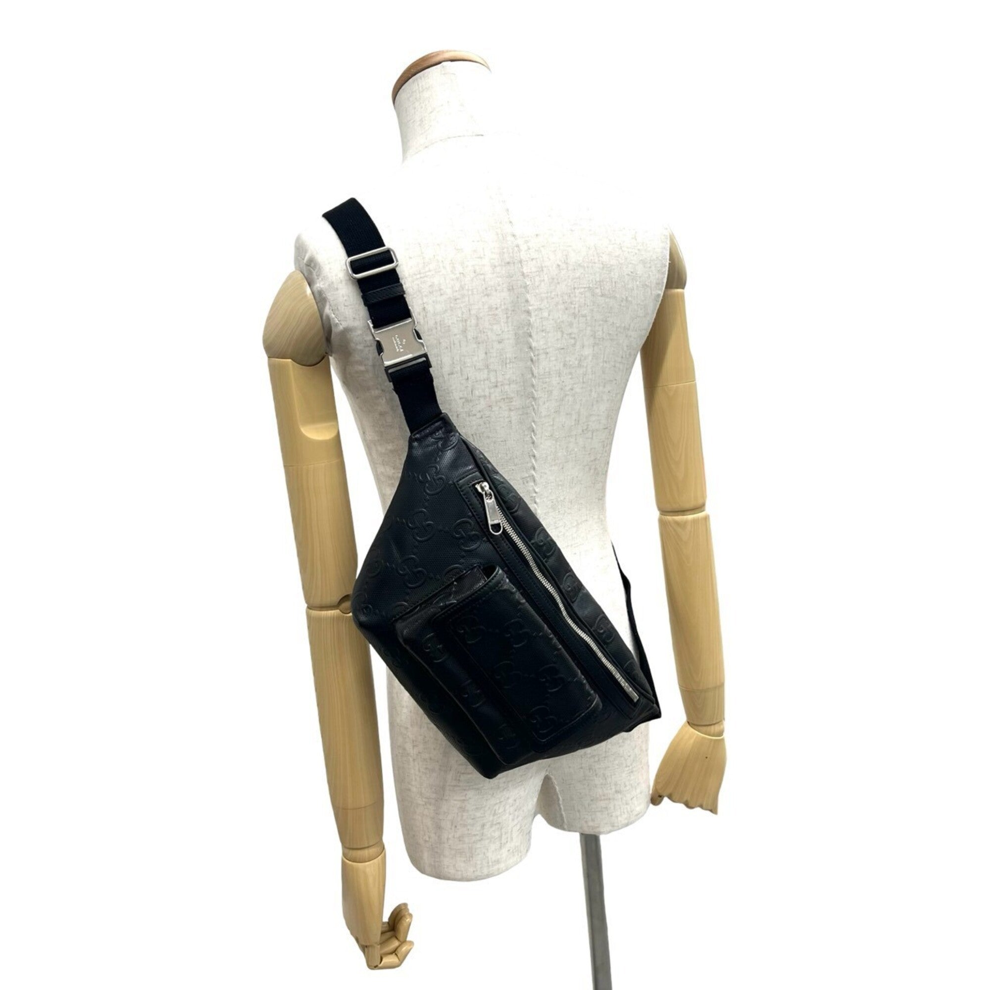 Gucci Black Leather Pouch Shoulder Bag Sling Bag (Pre-Owned)