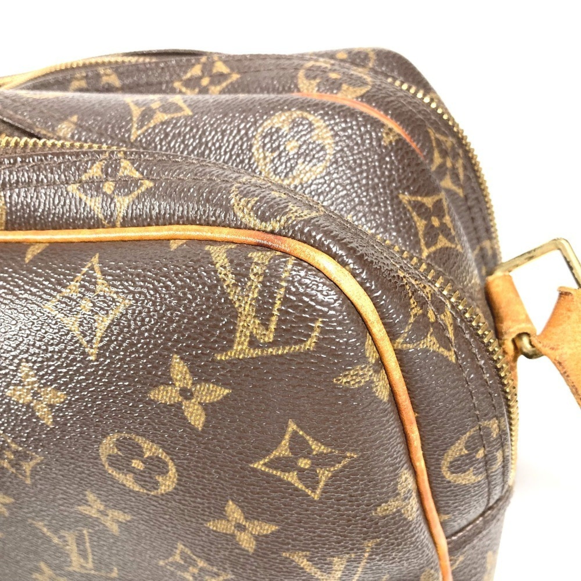 Louis Vuitton Brown Monogram Canvas Shoulder Bag (Pre-Owned)