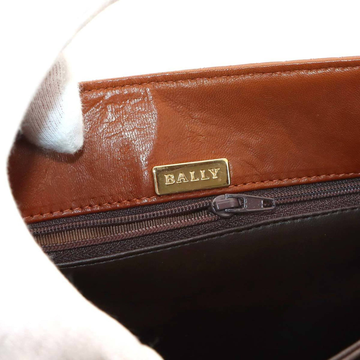 Bally Brown Leather Handbag (Pre-Owned)