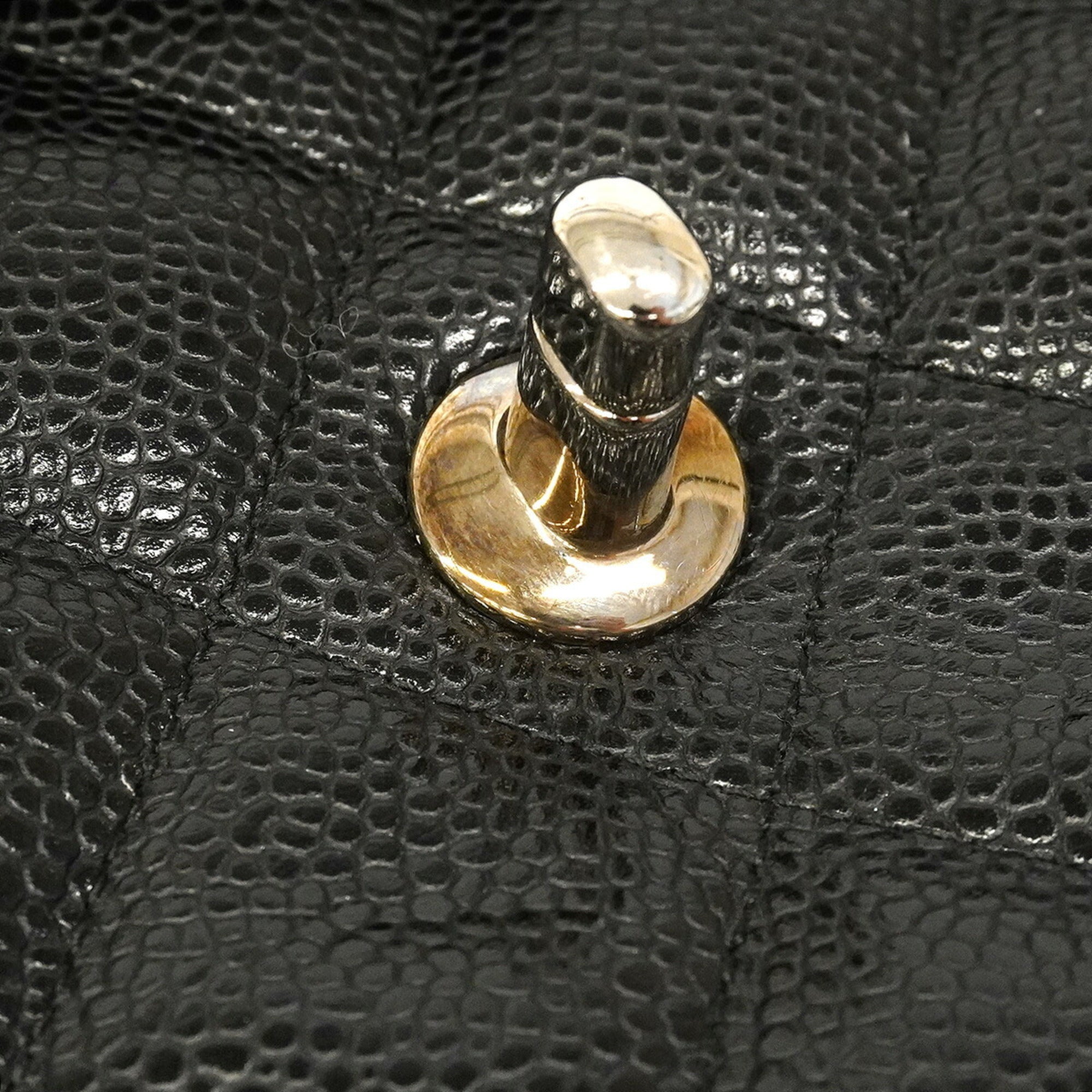 Chanel Black Grained Calfskin Shoulder Bag (Pre-Owned)