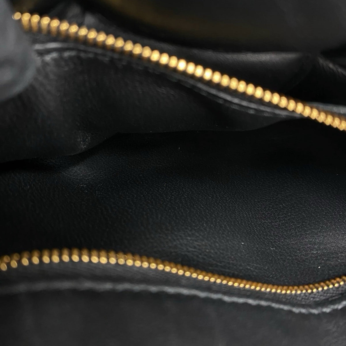 Bottega Veneta Black Leather Crossbody Bag Shoulder Bag (Pre-Owned)