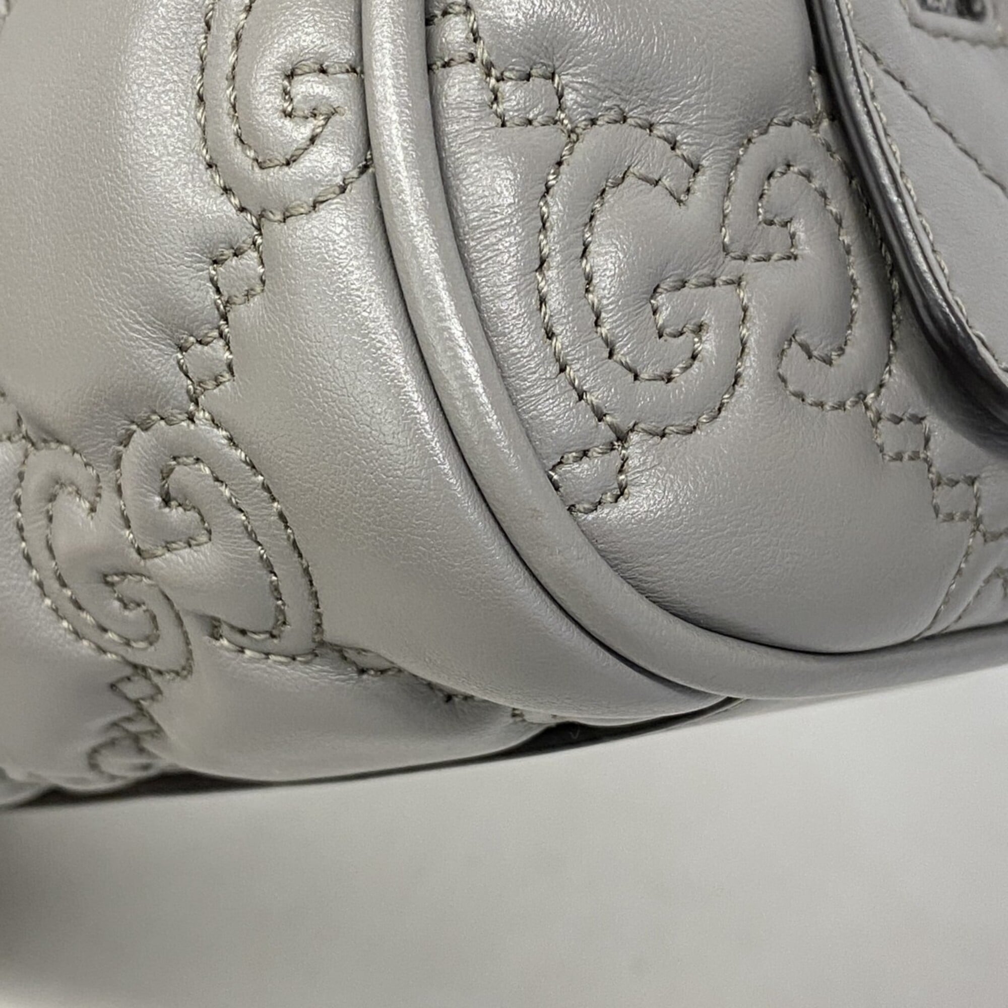 Gucci Gray Leather Handbag (Pre-Owned)