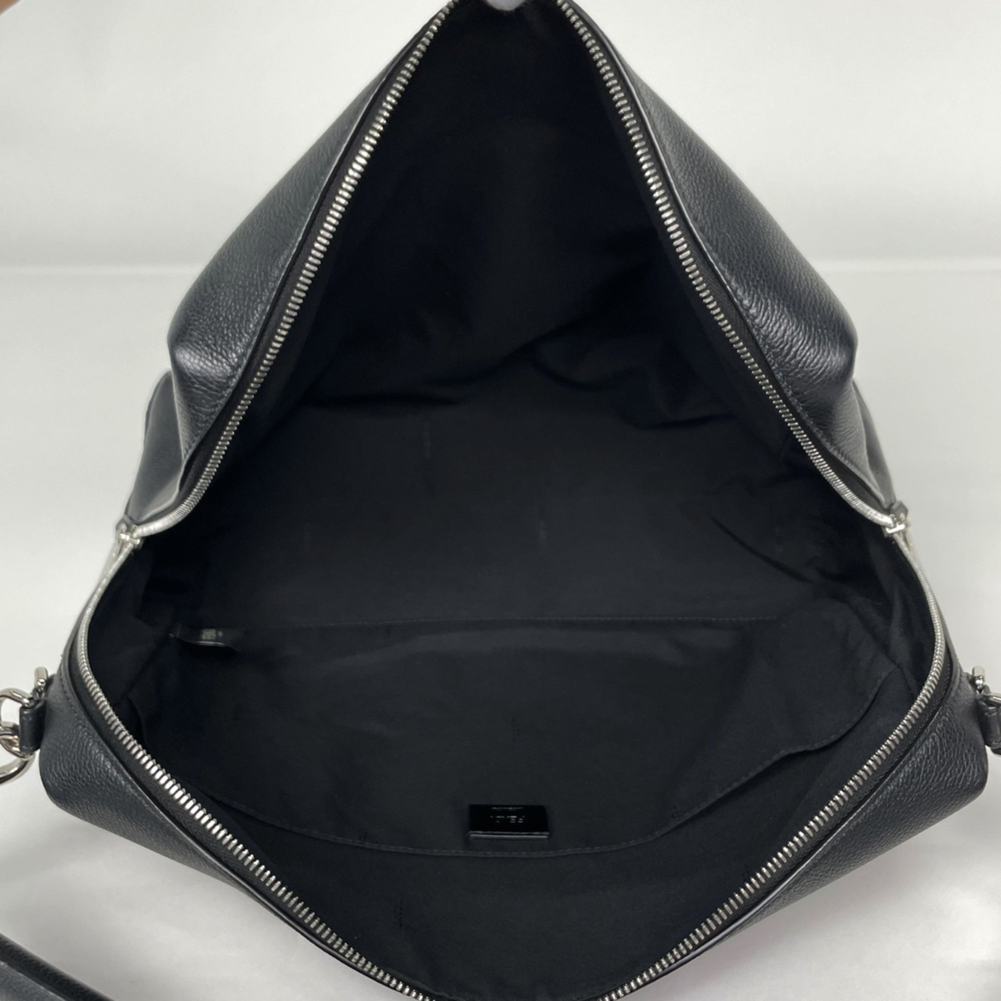 Fendi Black Leather Handbag (Pre-Owned)