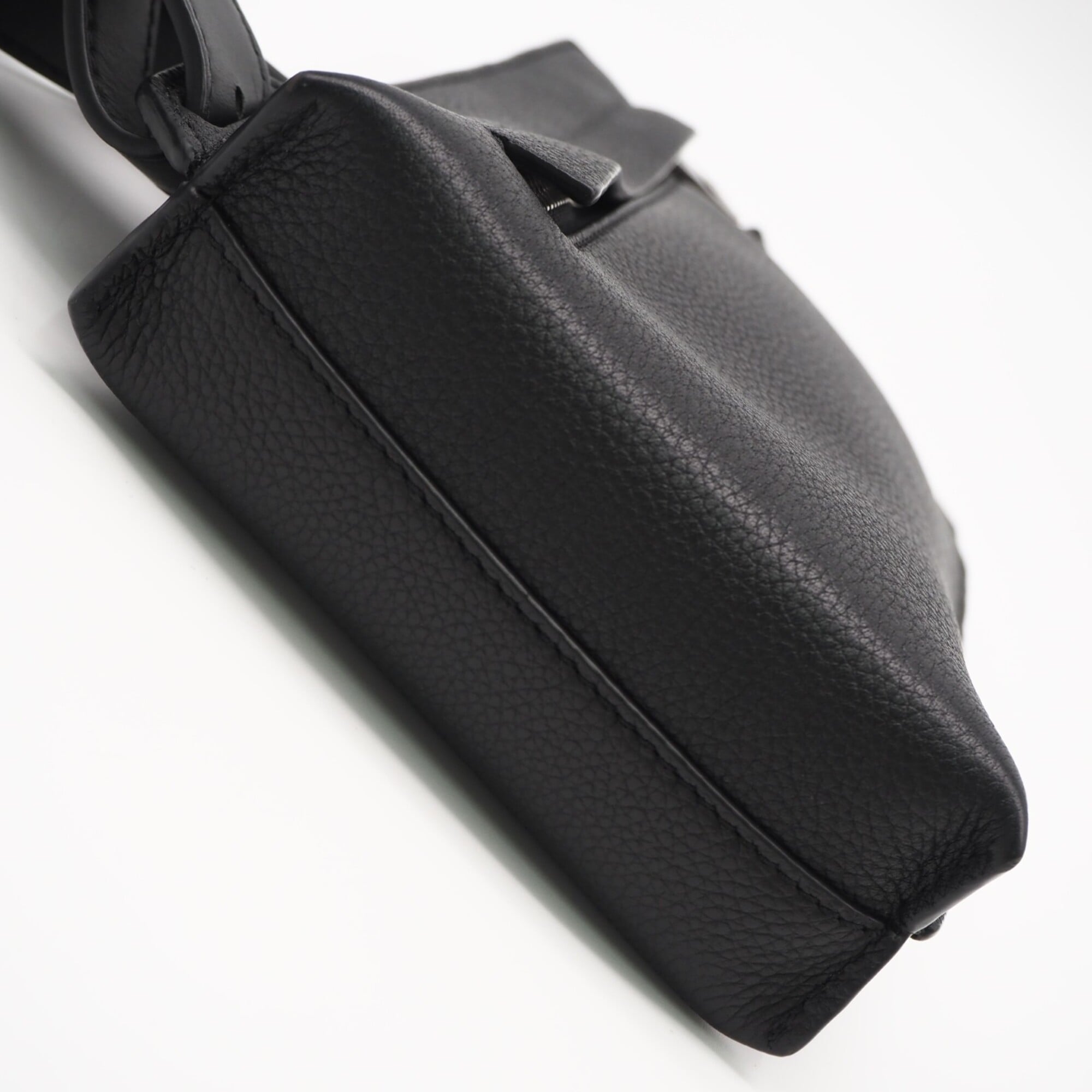 Loewe Black Leather Sling Bag (Pre-Owned)