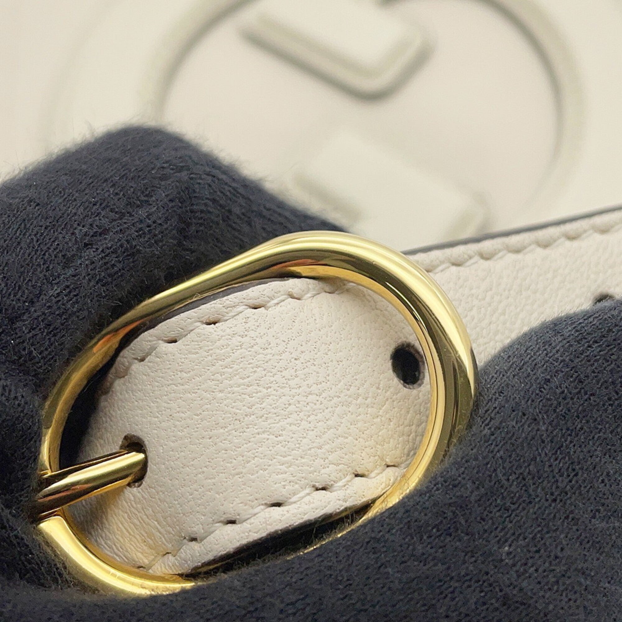 Gucci Ivory Leather Handbag Shoulder Bag (Pre-Owned)