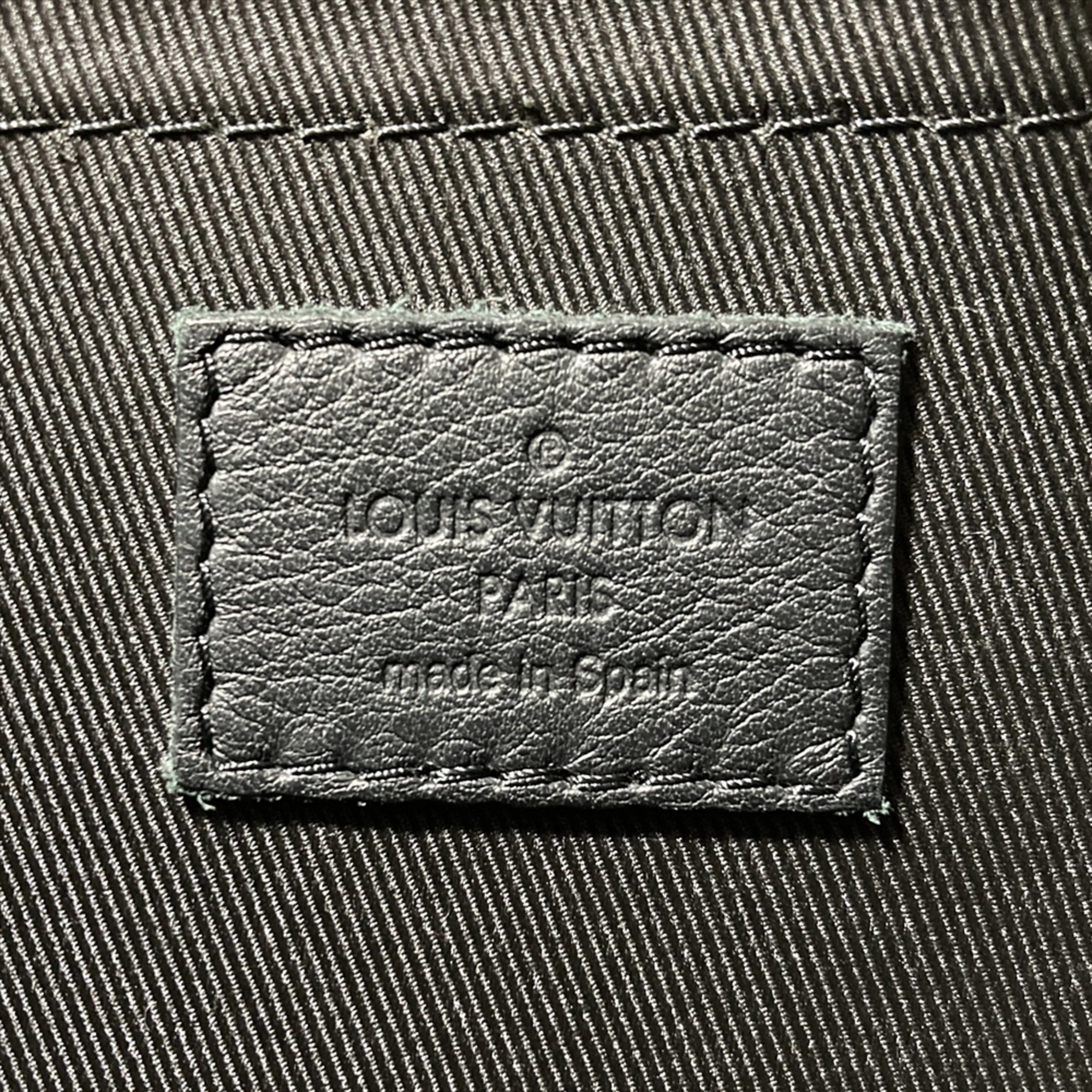 Louis Vuitton Black Galle Monogram Monogram Shadow Clutch Bag Pochette (Pre-Owned)