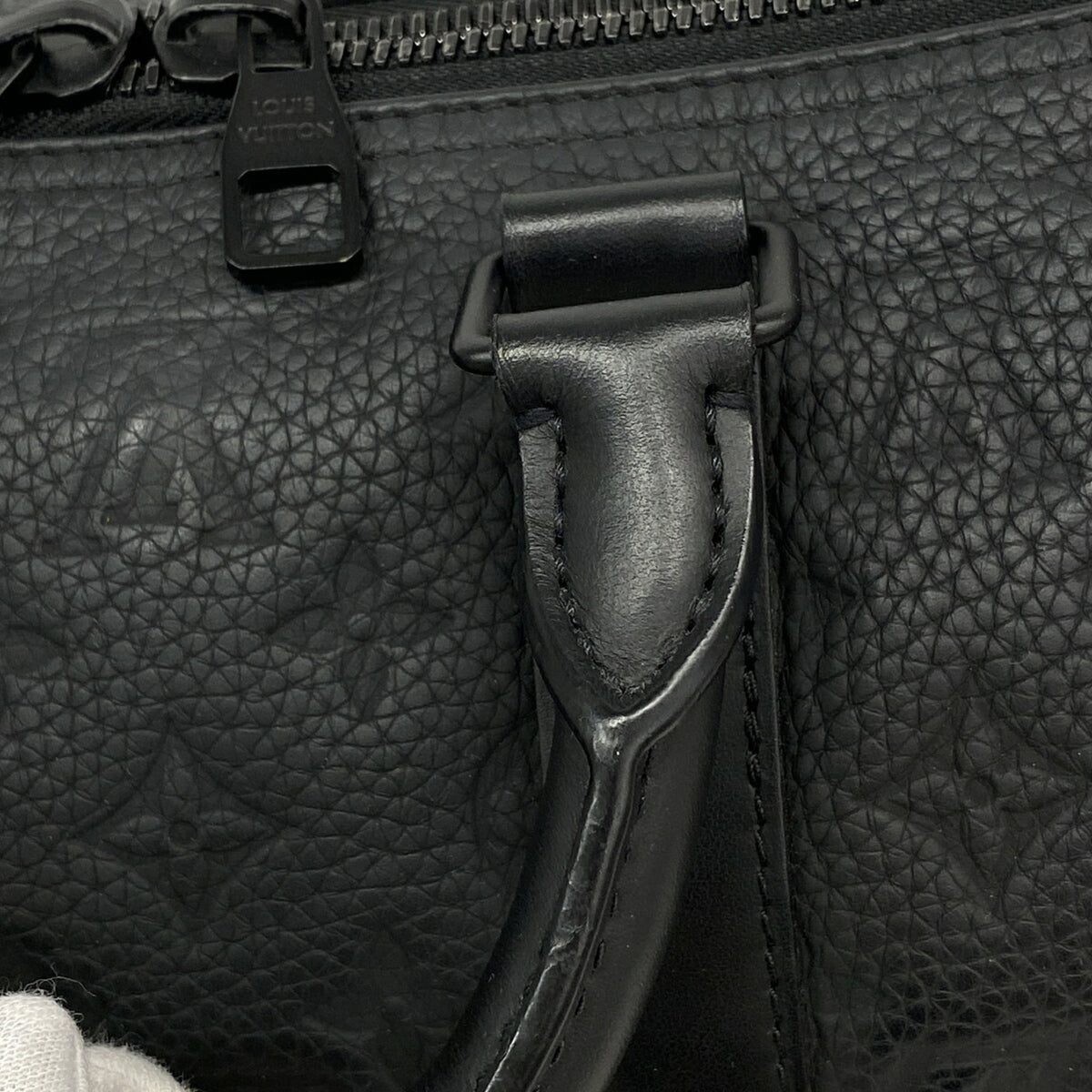 Louis Vuitton Black Handbag (Pre-Owned)