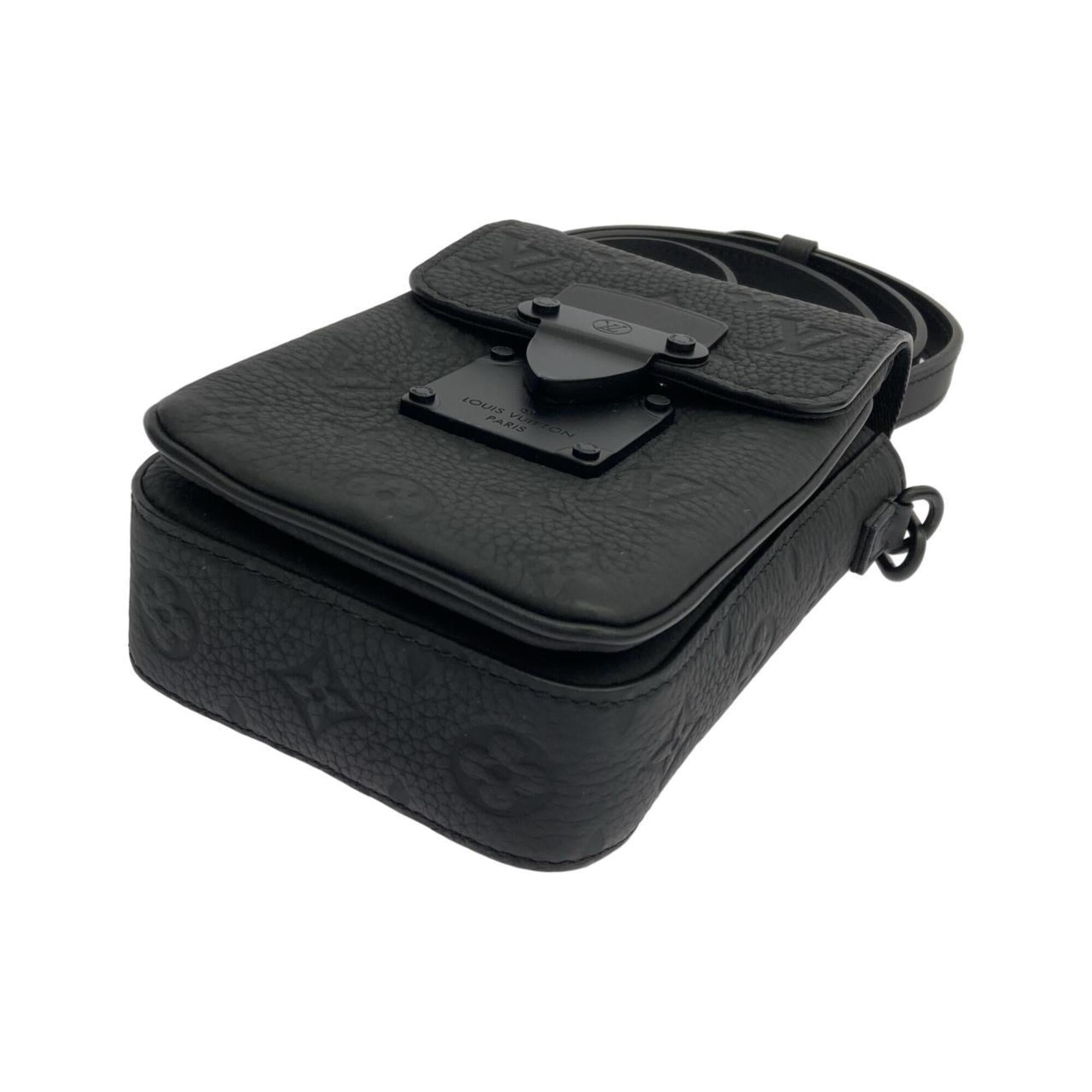 Louis Vuitton Black Leather Shoulder Bag (Pre-Owned)