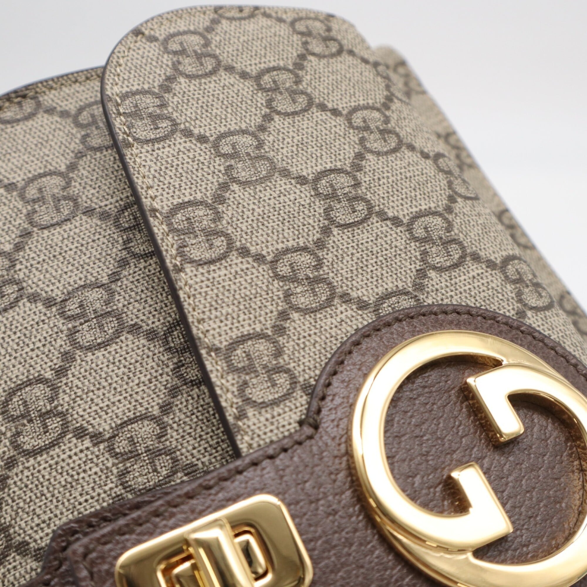 Gucci Beige Brown Gg Supreme Leather Fanny Pack Sling Bag (Pre-Owned)
