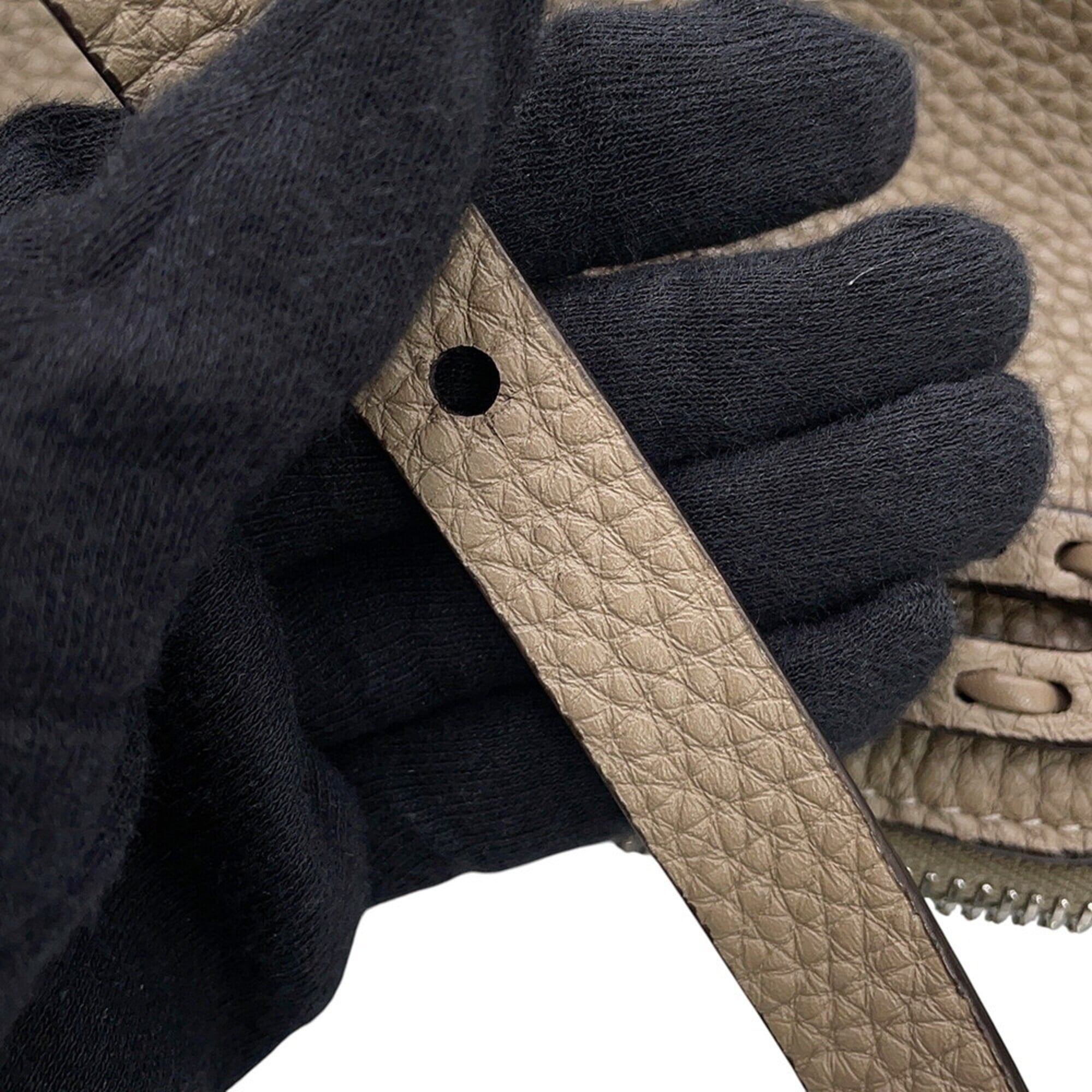 Fendi Selleria Gray Leather Handbag (Pre-Owned)