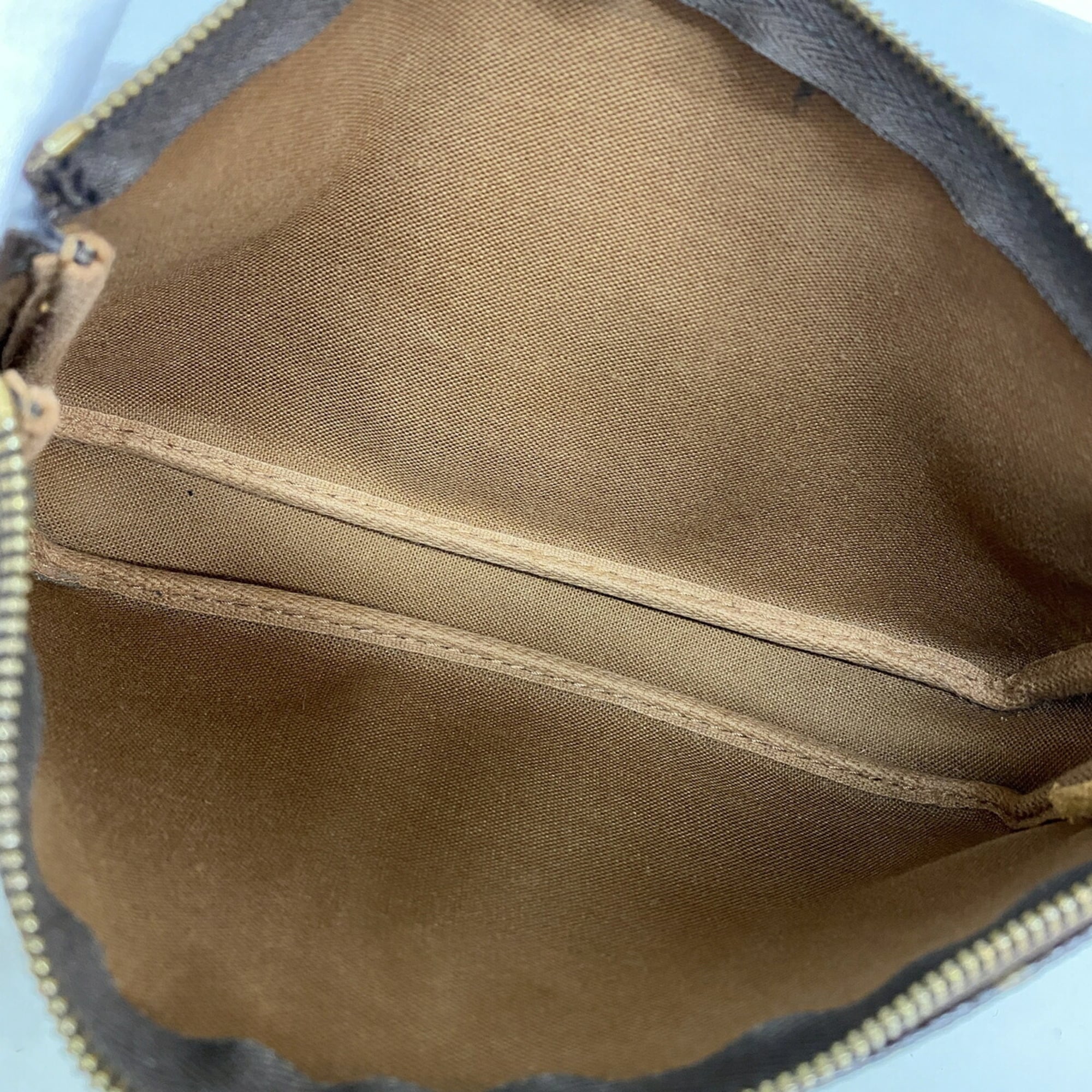 Louis Vuitton Brown Pouch (Pre-Owned)