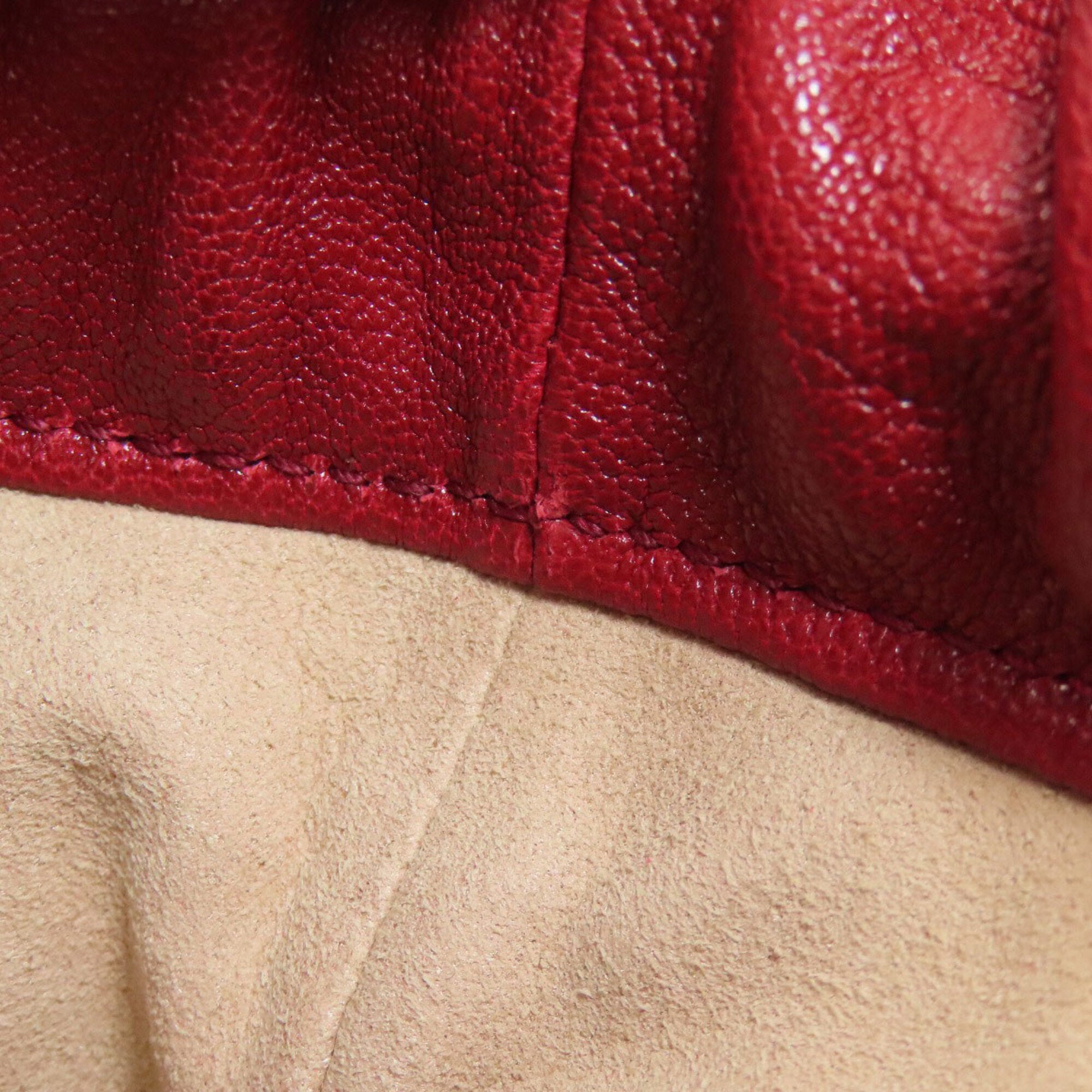 Gucci Red Color Leather Shoulder Bag (Pre-Owned)