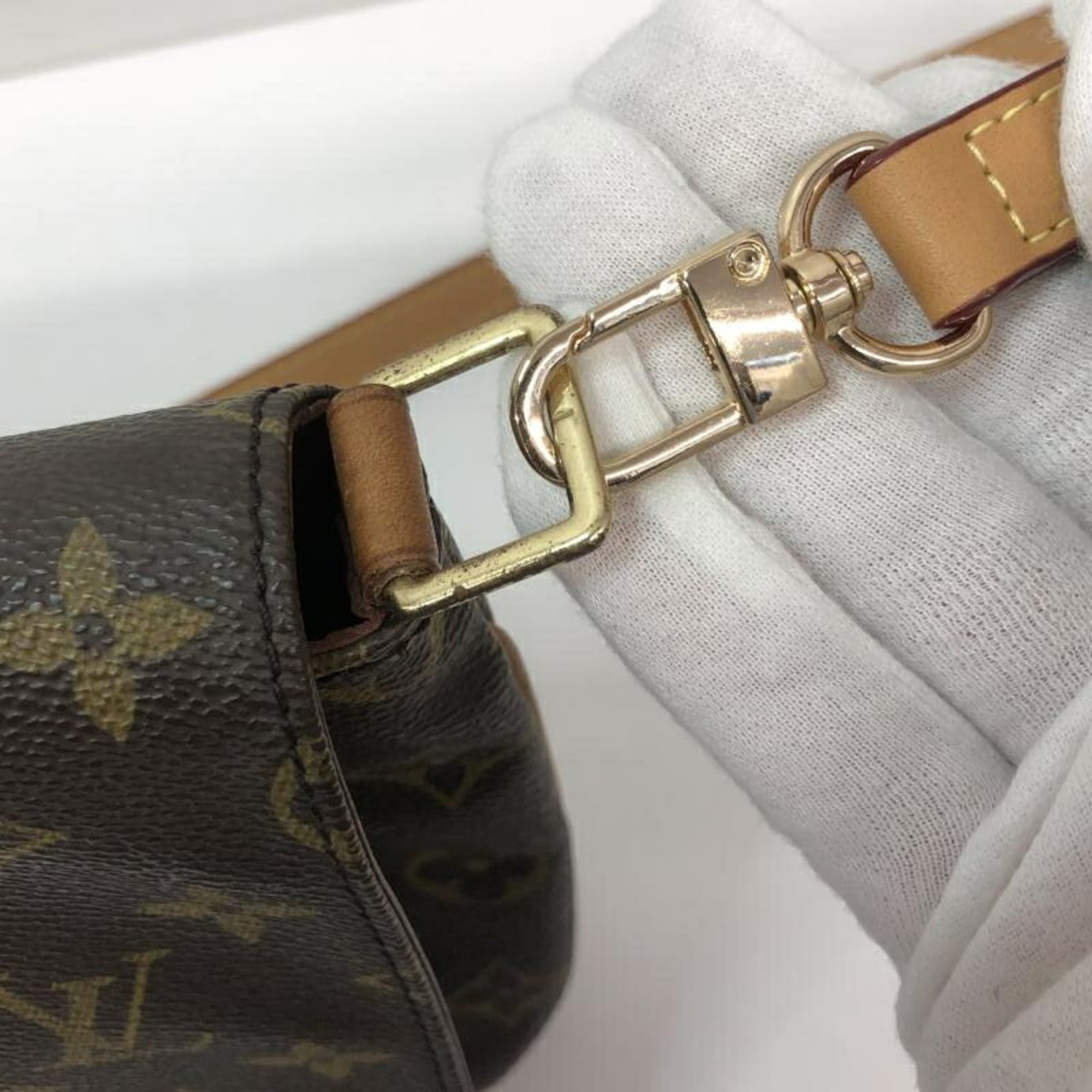 Louis Vuitton Monogram Monogram Shoulder Bag (Pre-Owned)