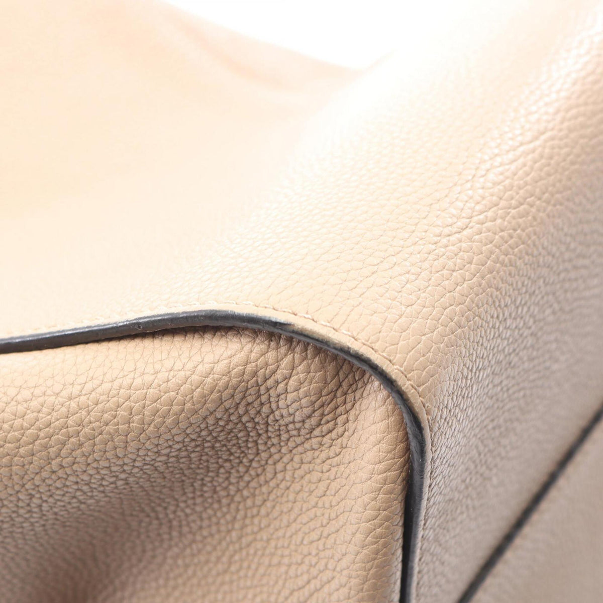 Loewe Beige Brown Leather Handbag (Pre-Owned)