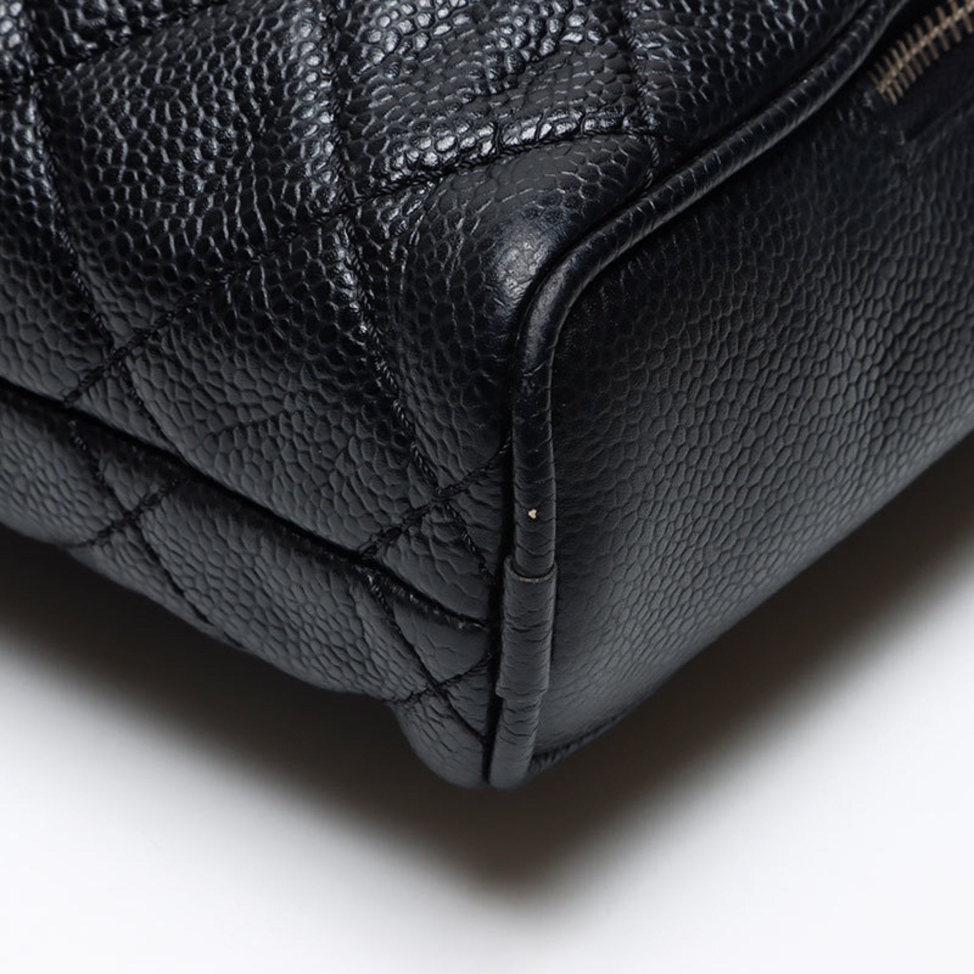 Chanel Black Shoulder Bag (Pre-Owned)