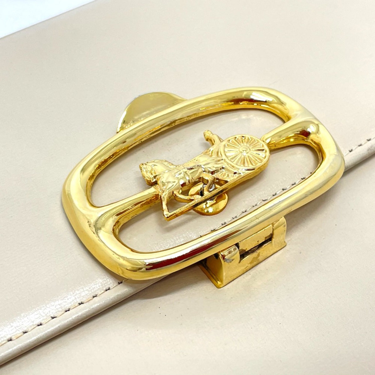 Celine Beige Leather Shoulder Bag (Pre-Owned)