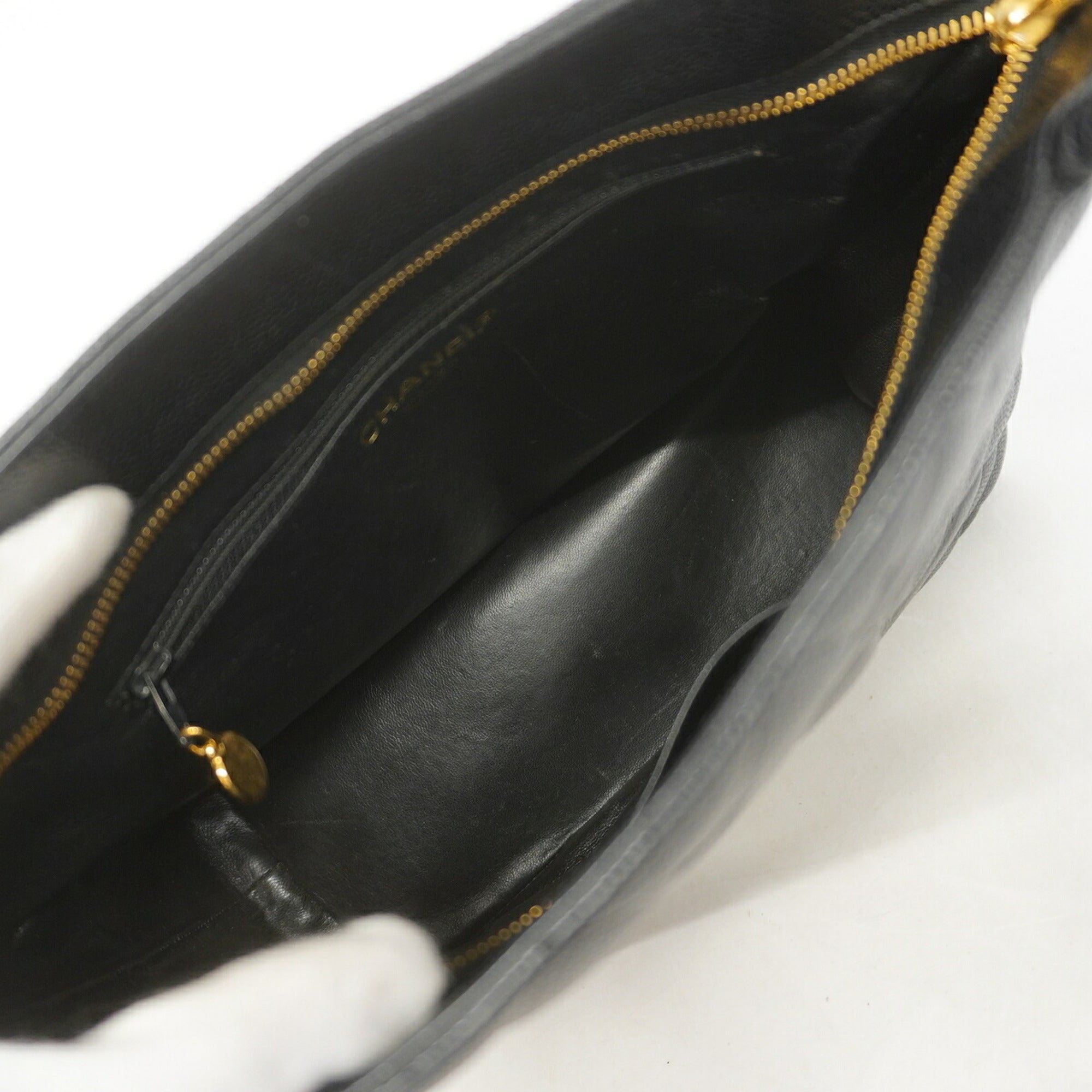 Chanel Black Grained Calfskin Tote Bag (Pre-Owned)