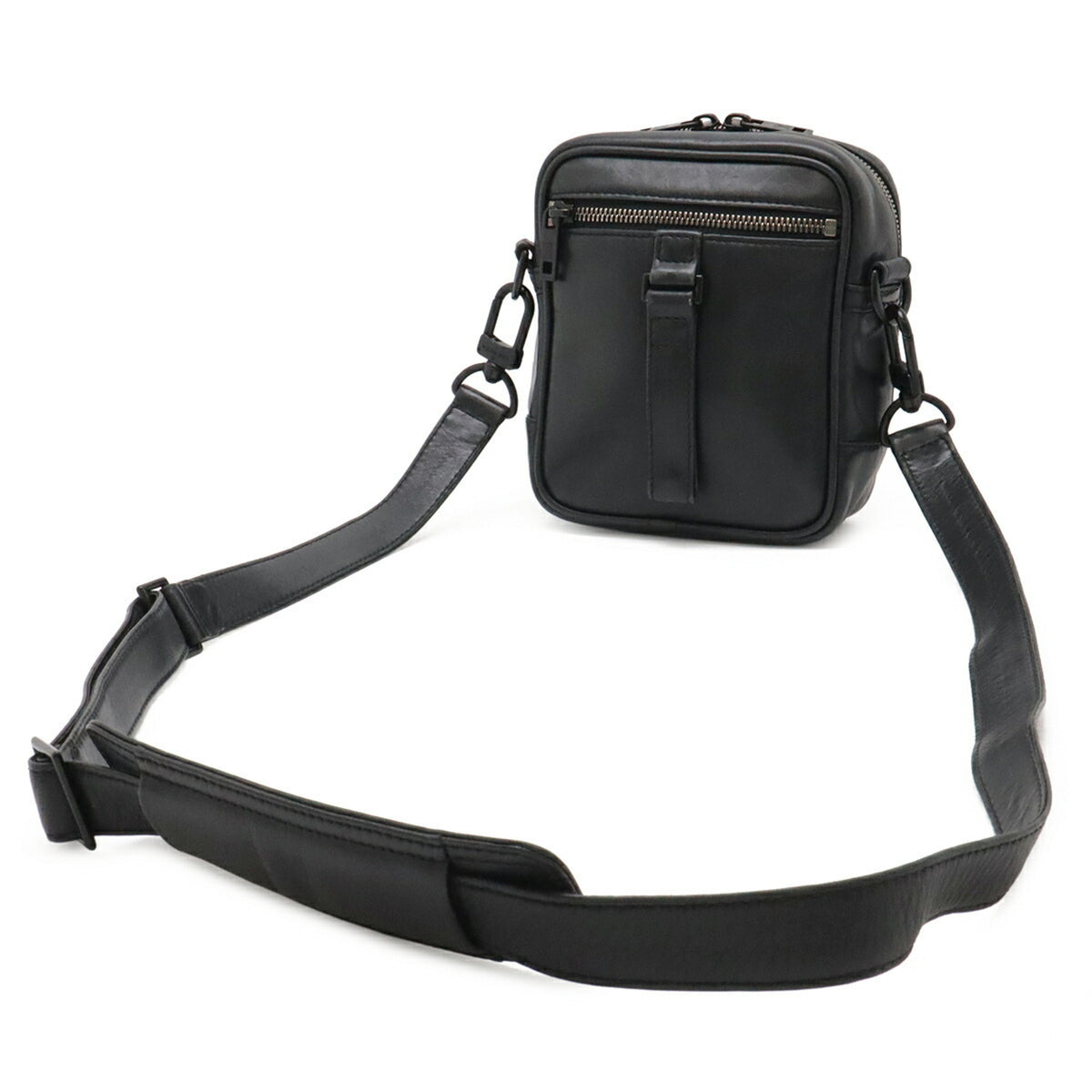 Louis Vuitton Noir Leather Pochette Shoulder Bag (Pre-Owned)