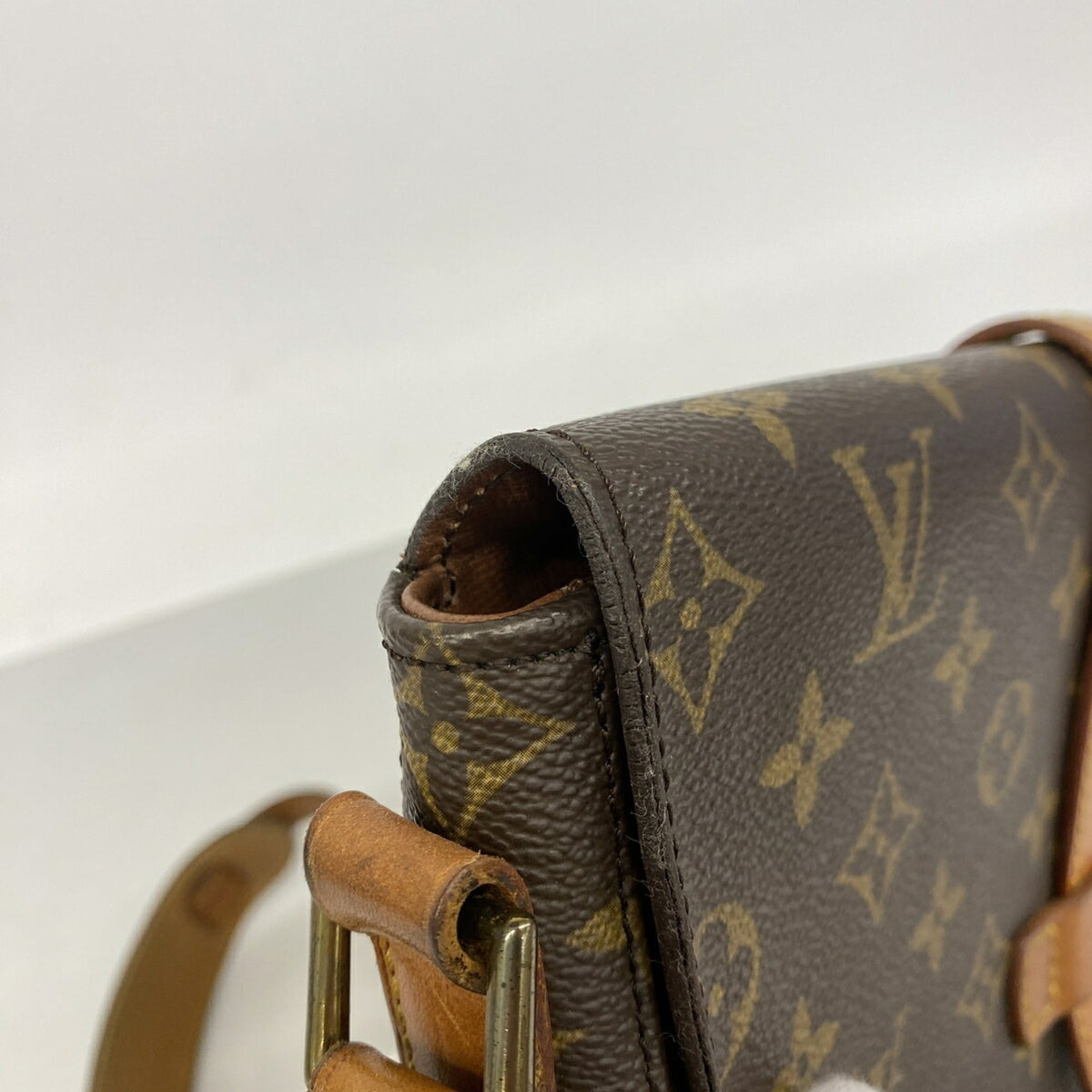 Louis Vuitton Brown Shoulder Bag (Pre-Owned)