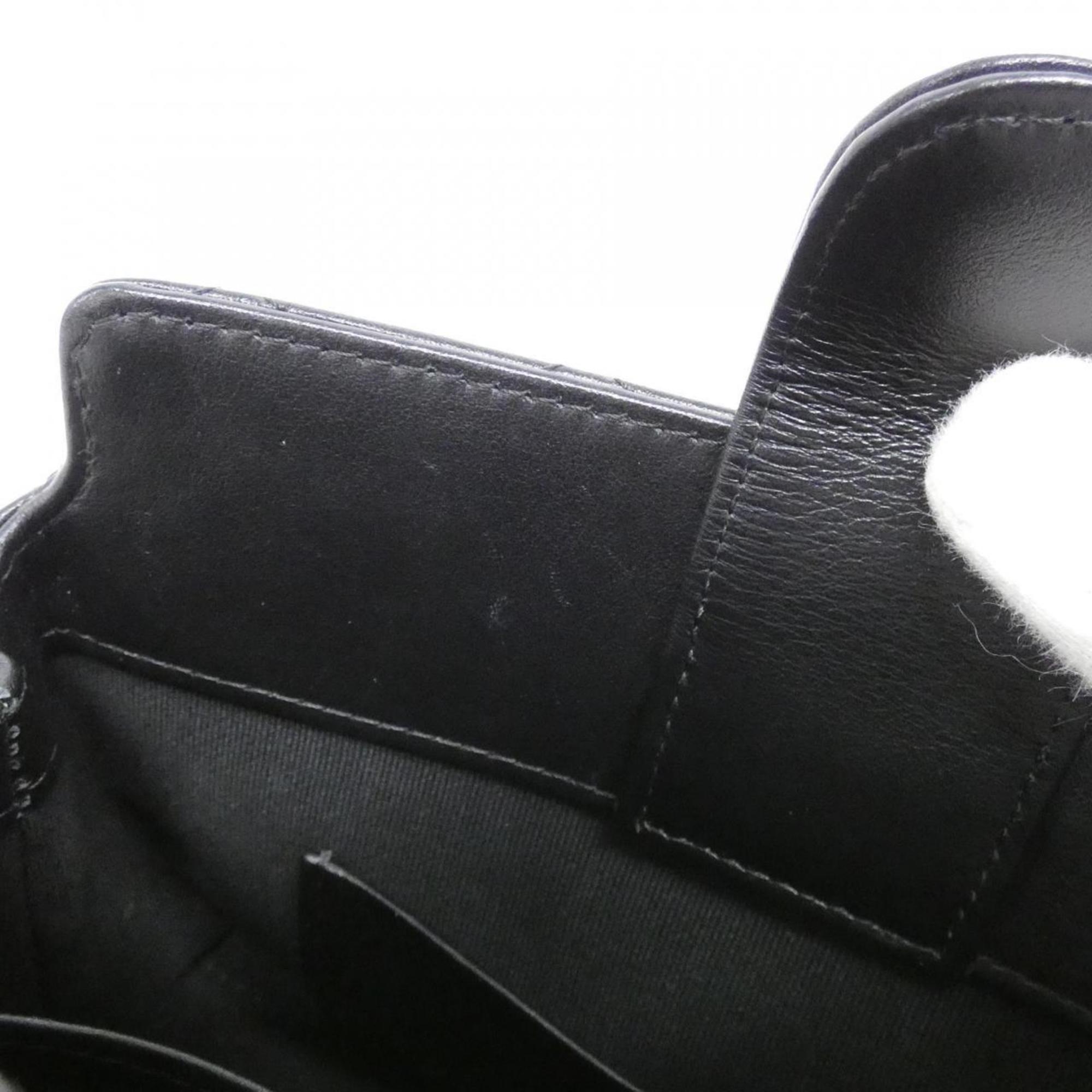Chanel Black Leather Shoulder Bag (Pre-Owned)
