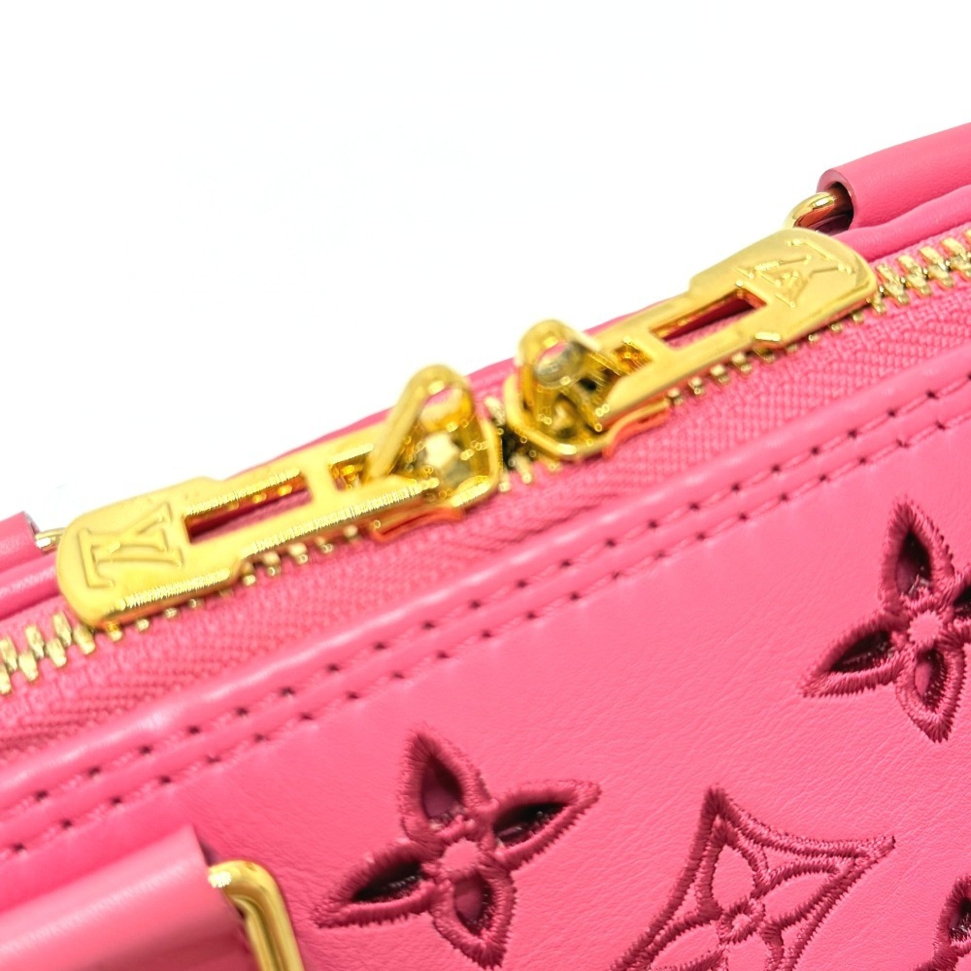 Louis Vuitton Pink Leather Handbag (Pre-Owned)