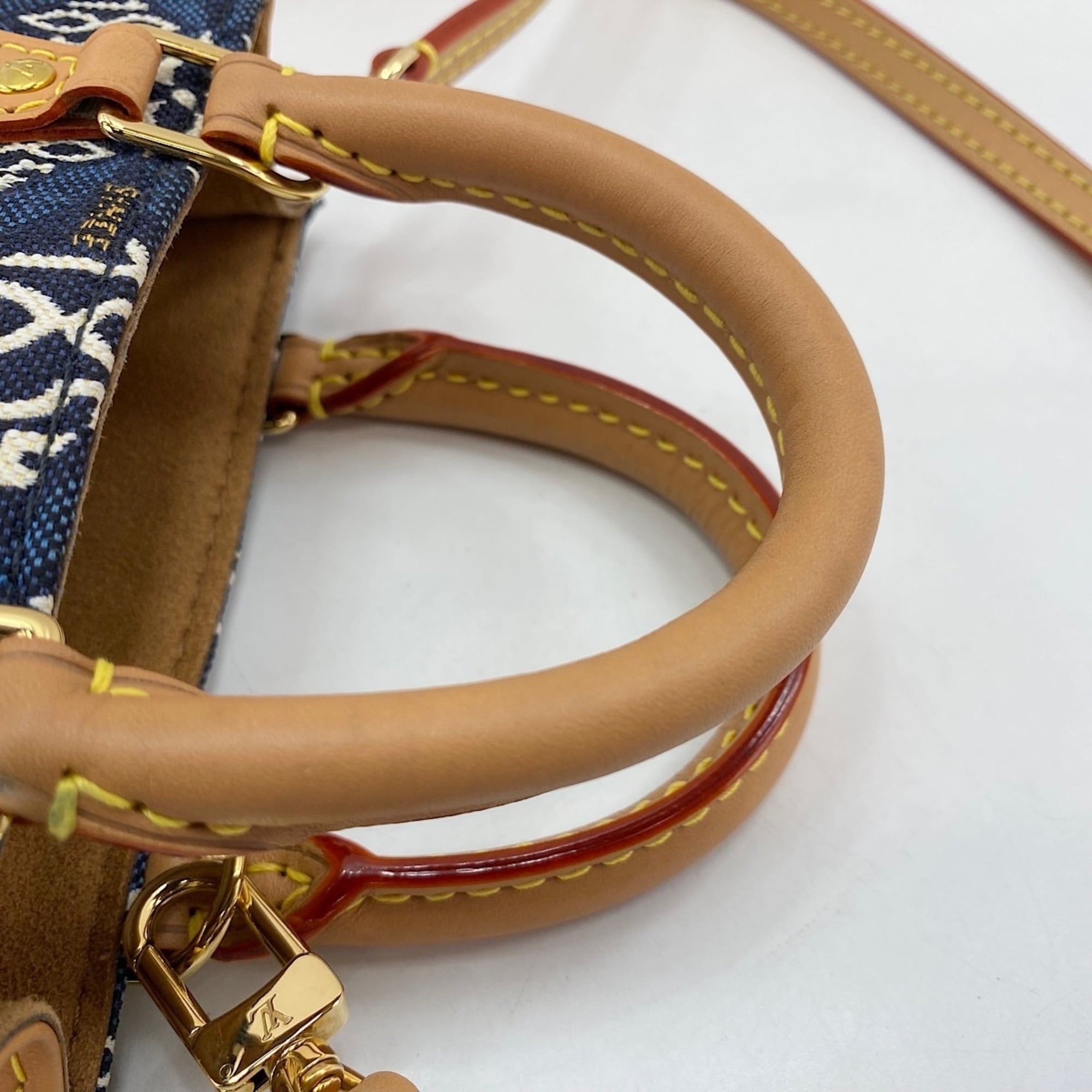 Louis Vuitton Navy Handbag (Pre-Owned)