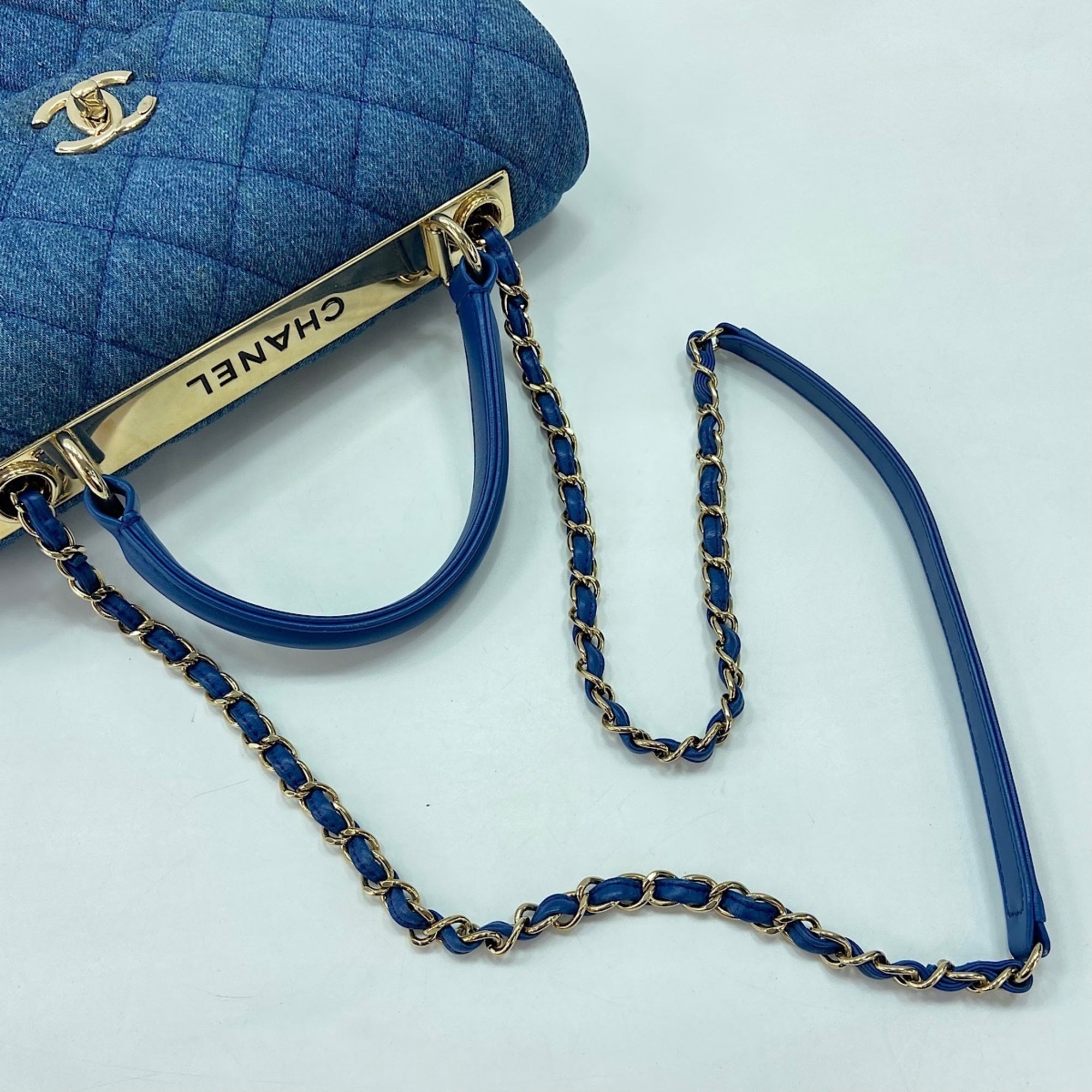 Chanel Blue Denim Handbag (Pre-Owned)